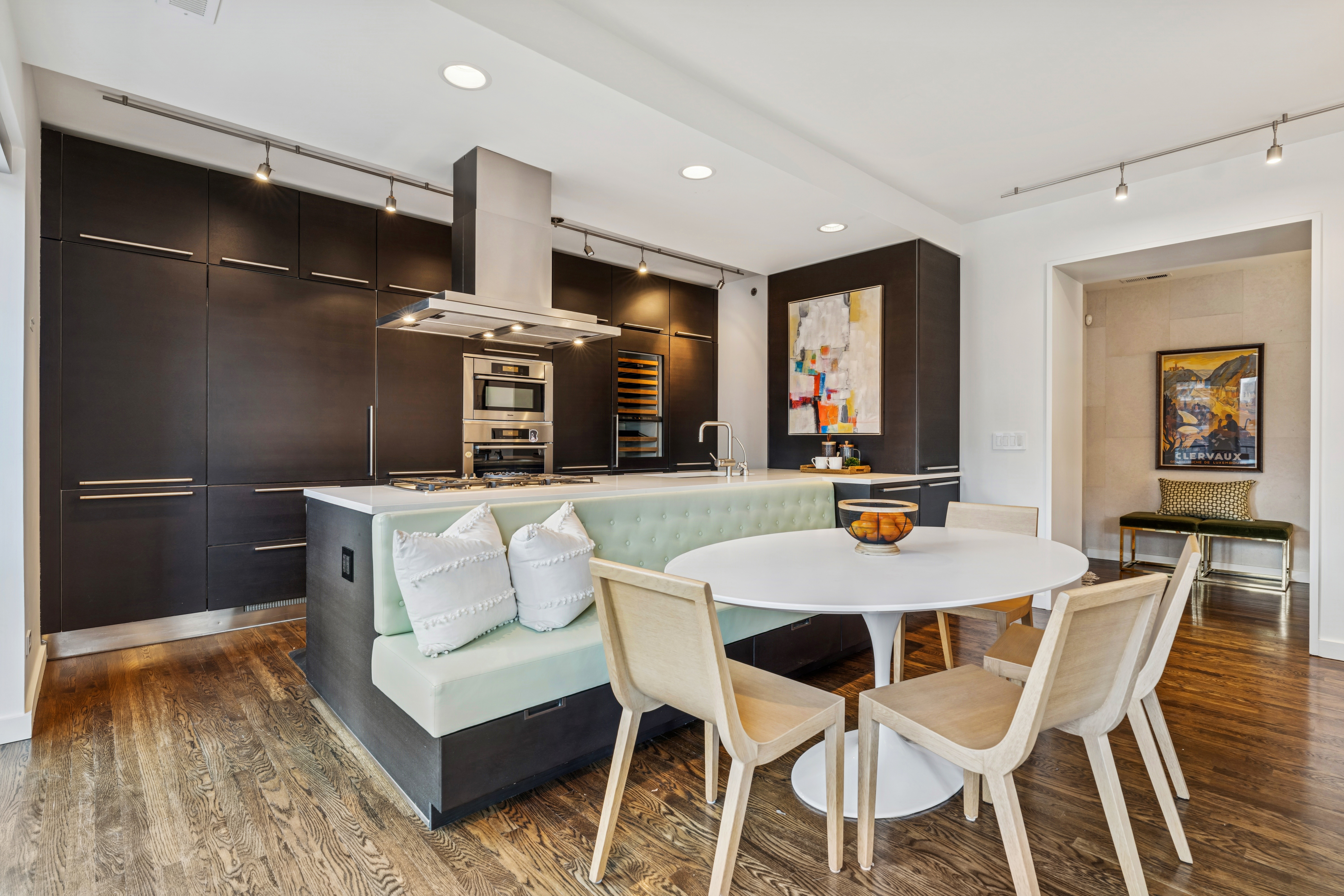 3030 N Lake Shore Drive Unit# PH401