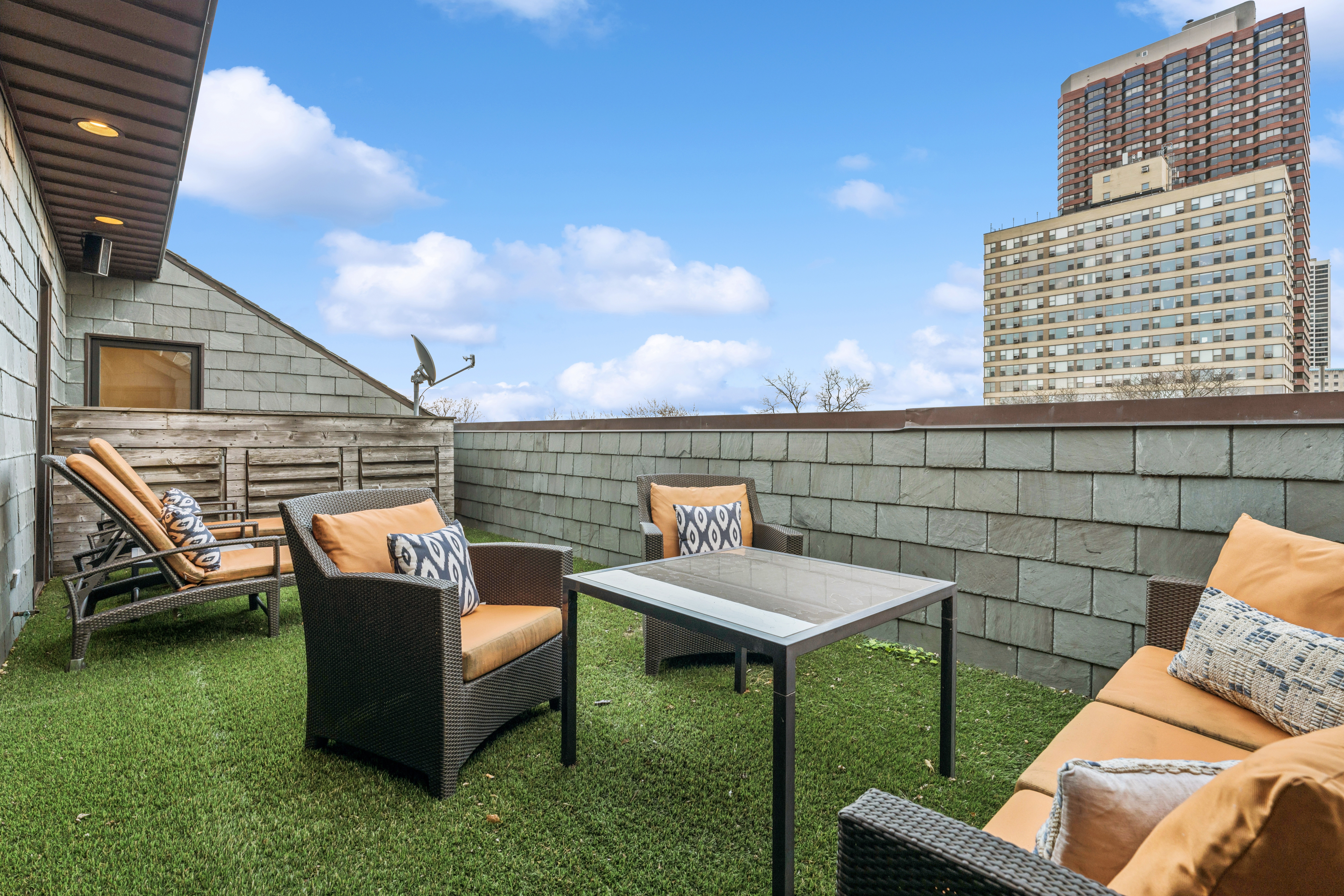 3030 N Lake Shore Drive Unit# PH401