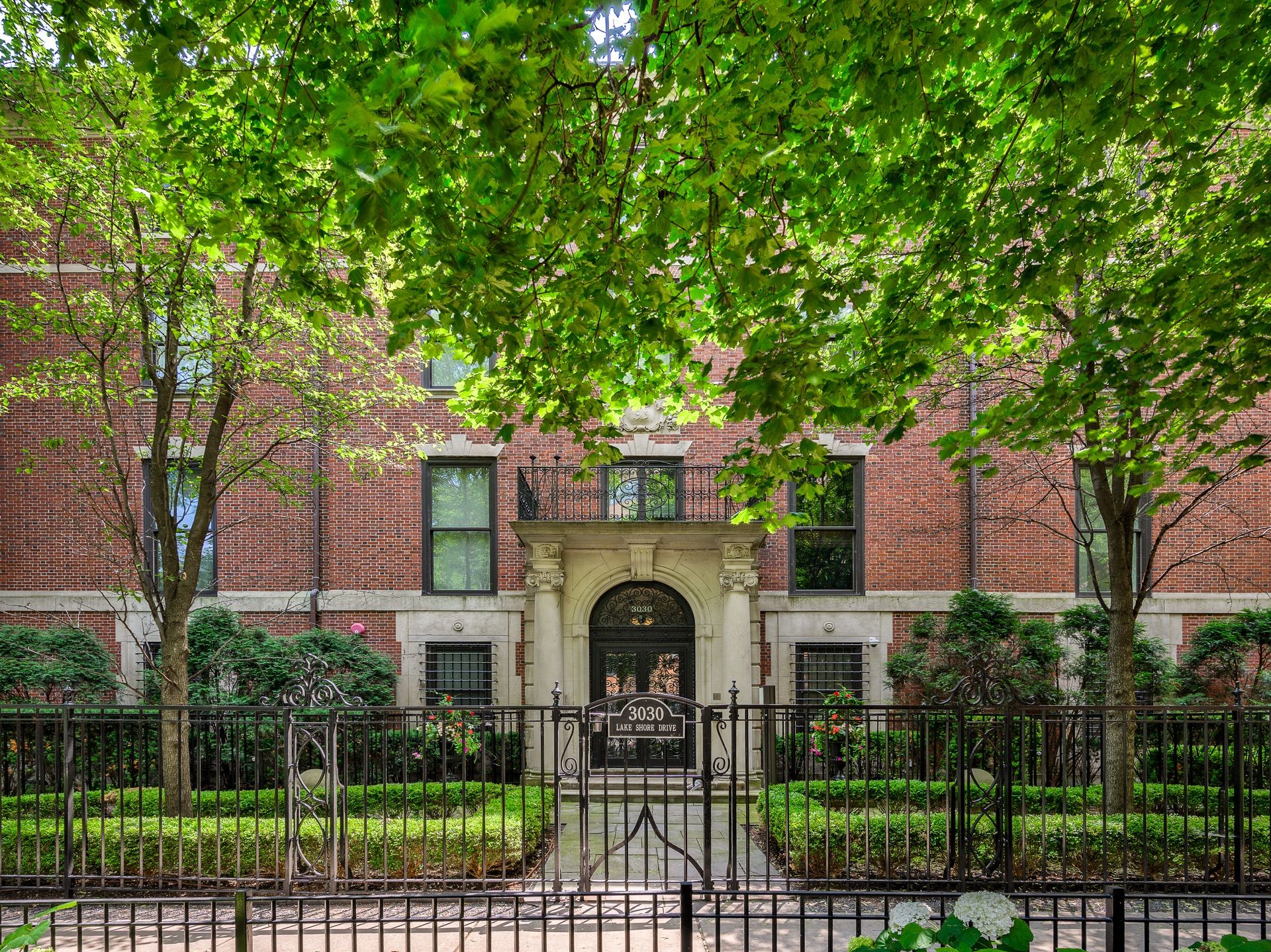 3030 N Lake Shore Drive Unit# PH401