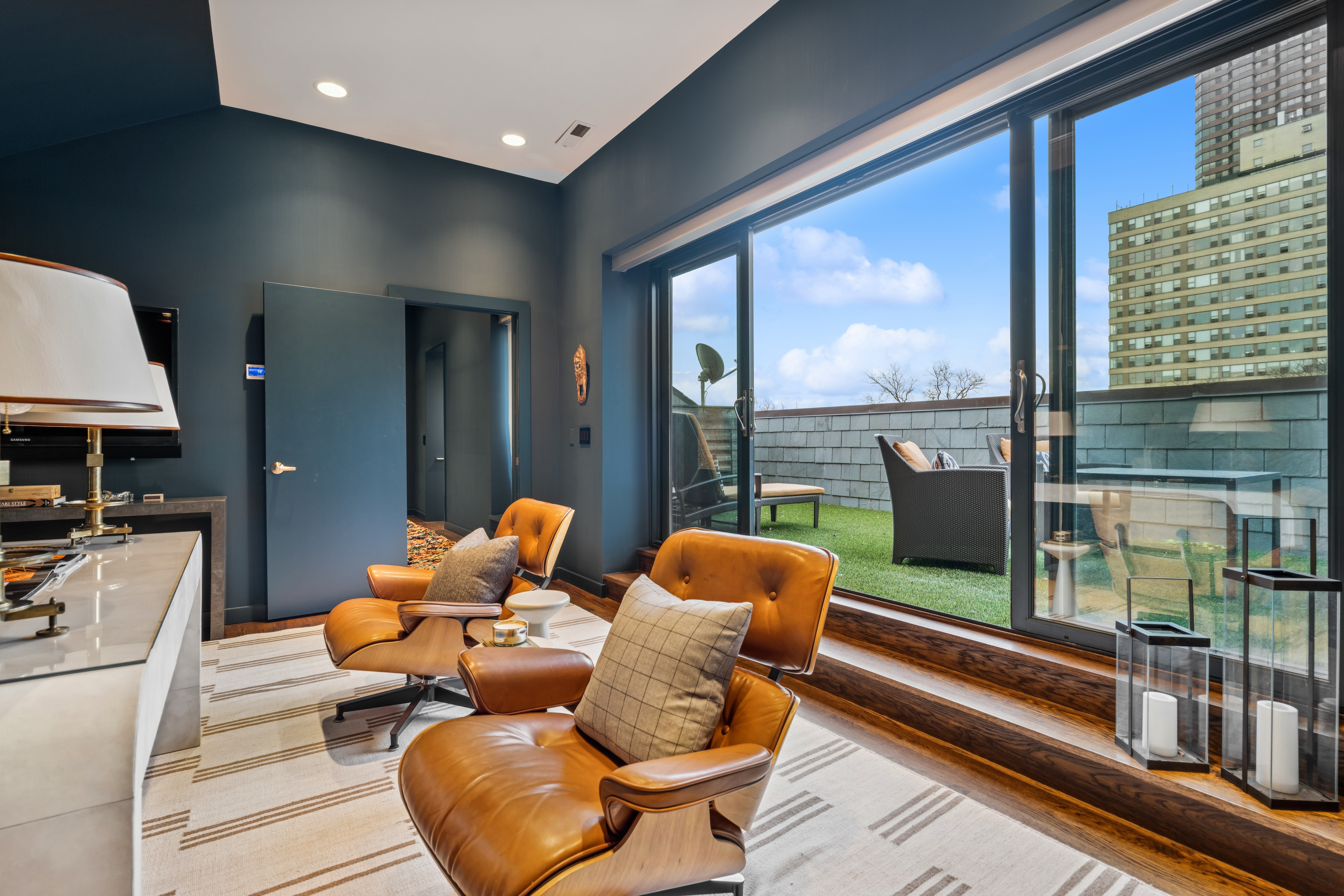 3030 N Lake Shore Drive Unit# PH401