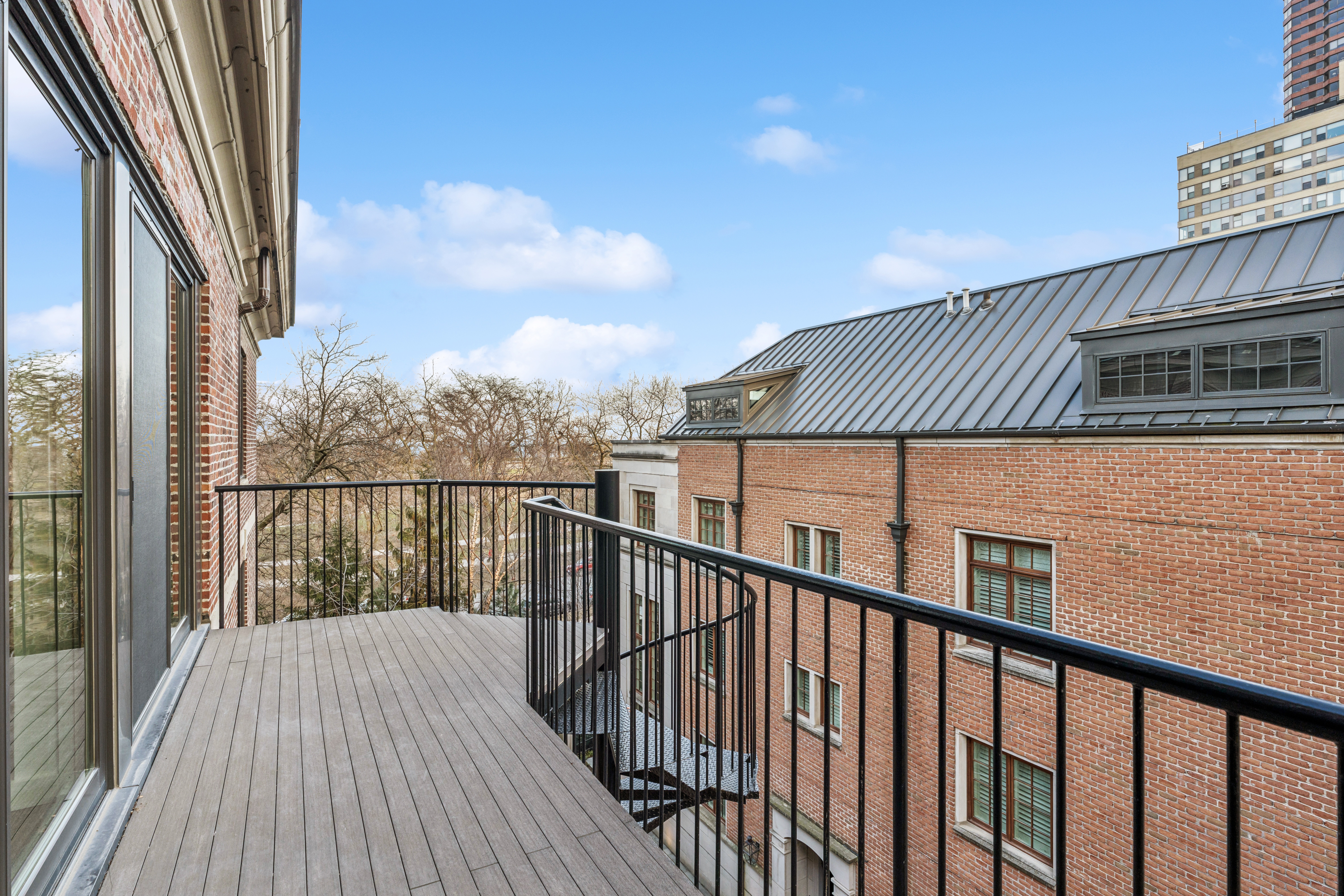 3030 N Lake Shore Drive Unit# PH401