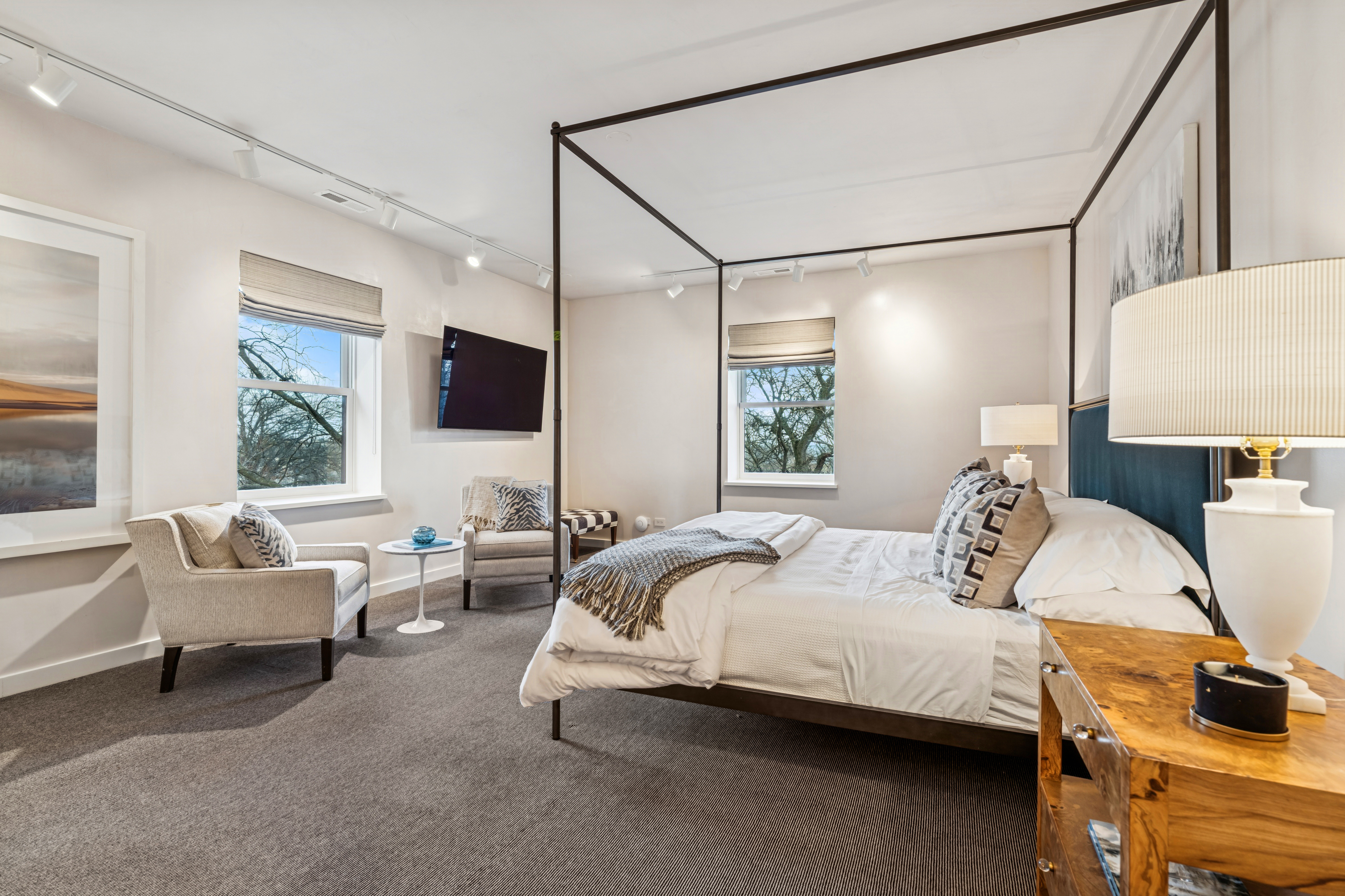 3030 N Lake Shore Drive Unit# PH401