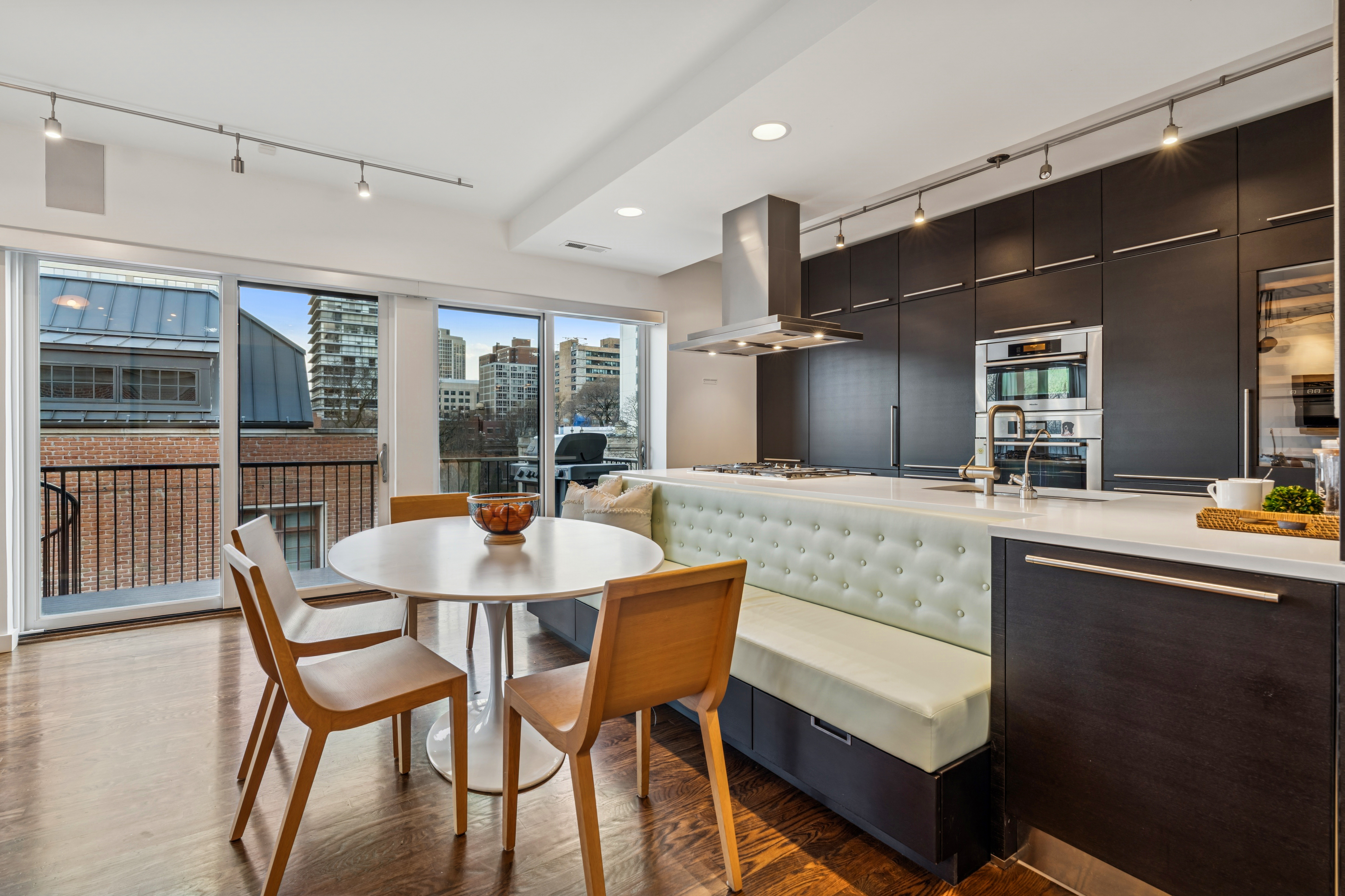 3030 N Lake Shore Drive Unit# PH401