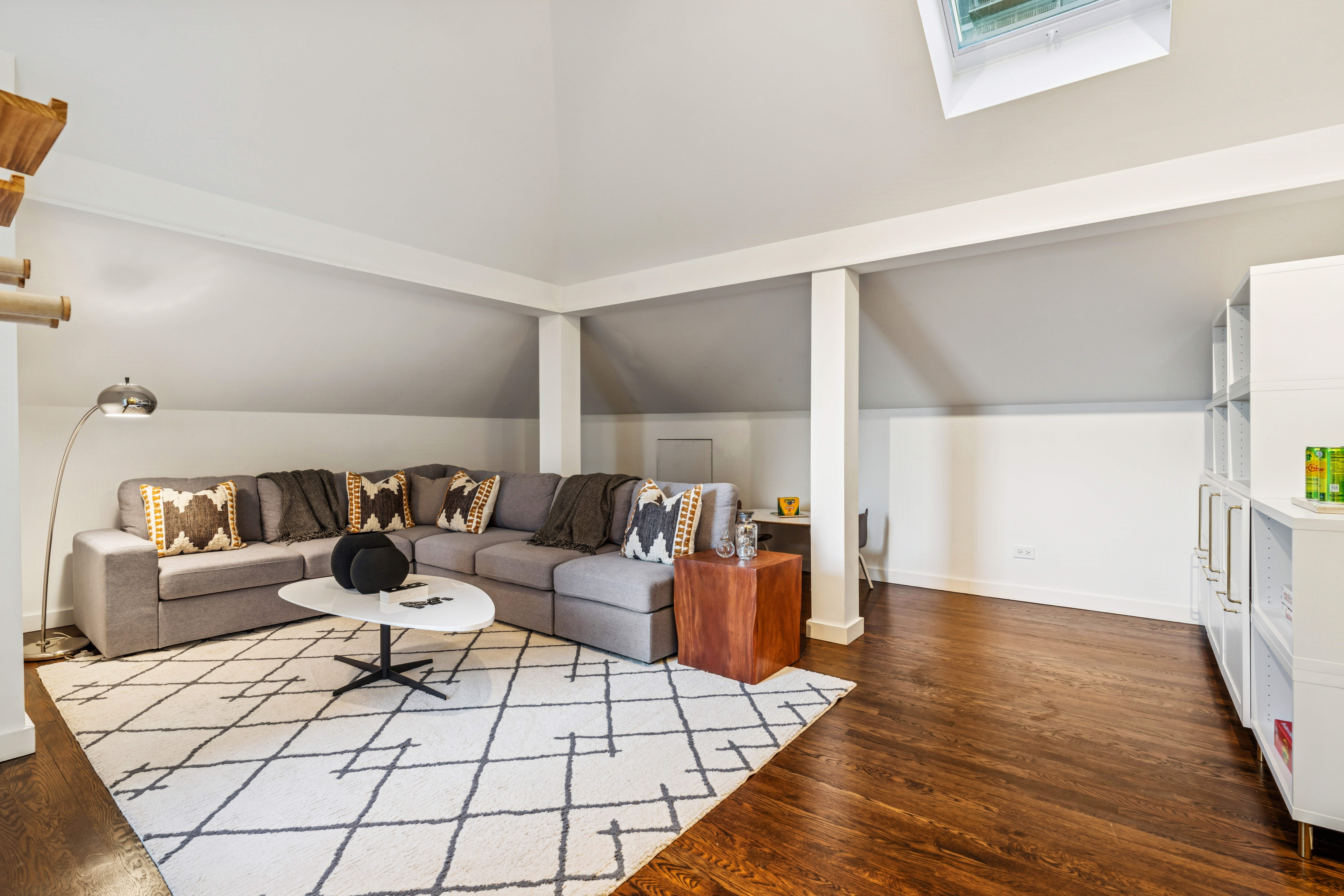 3030 N Lake Shore Drive Unit# PH401