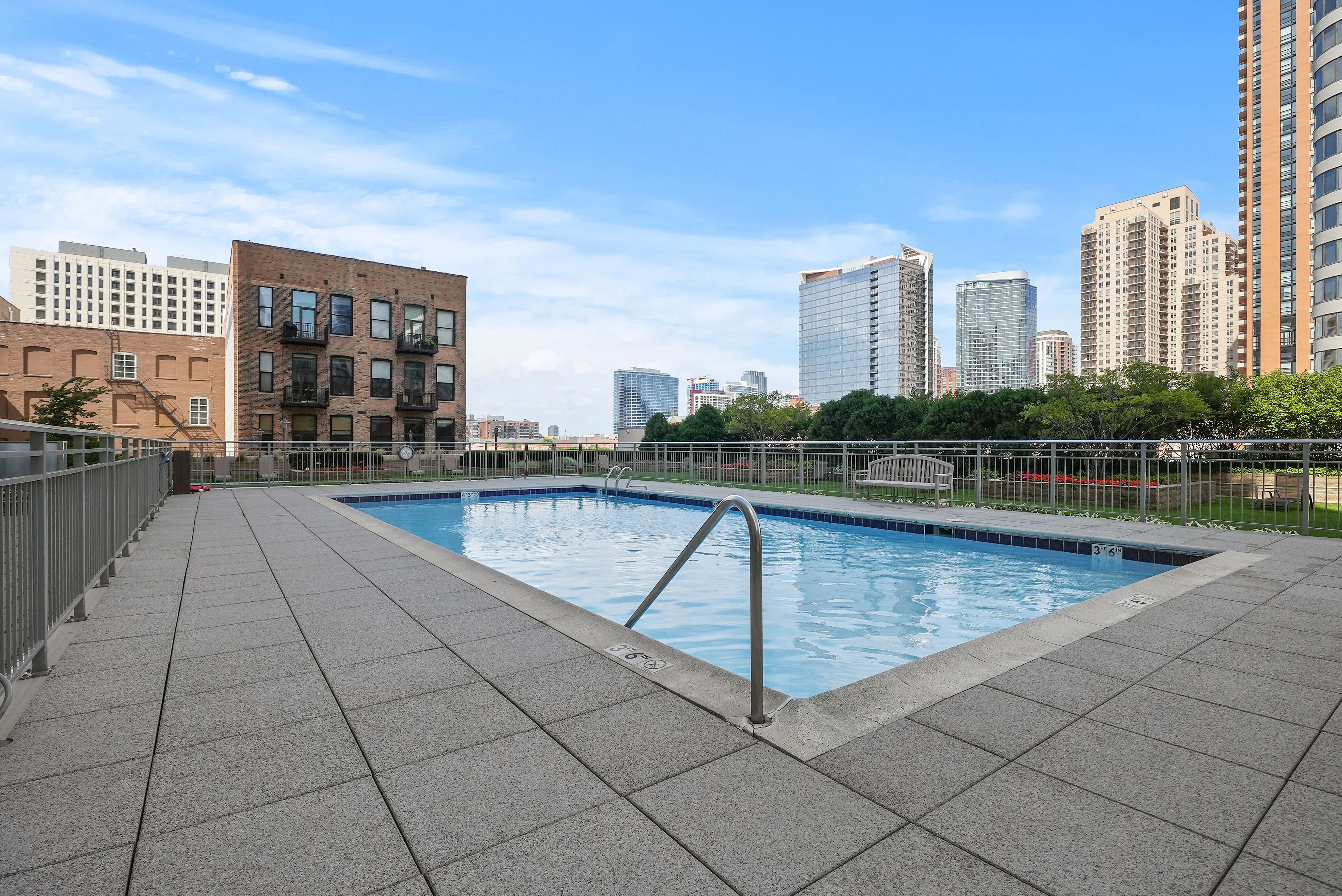 1250 S Michigan 2304 