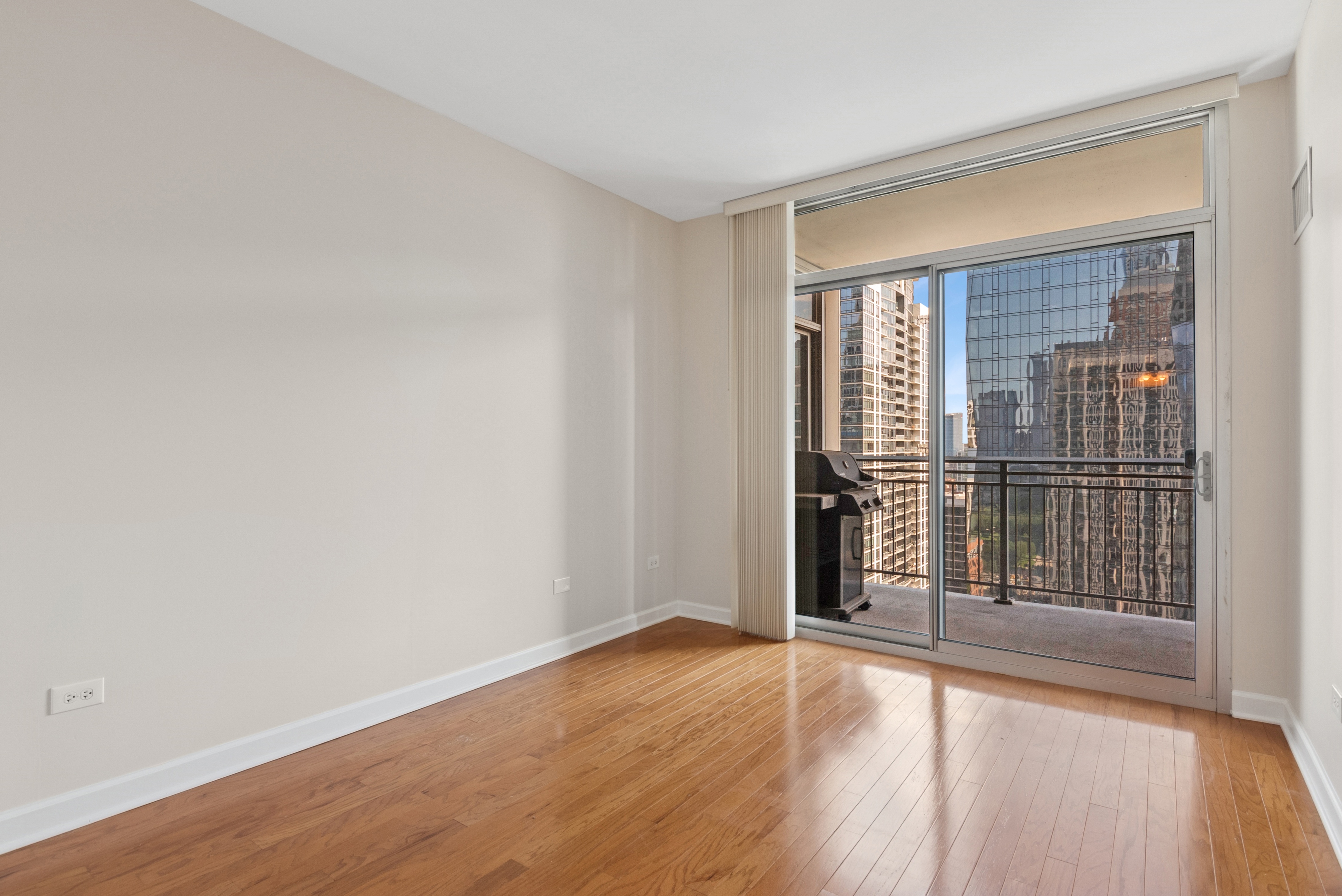 1250 S Michigan 2304 