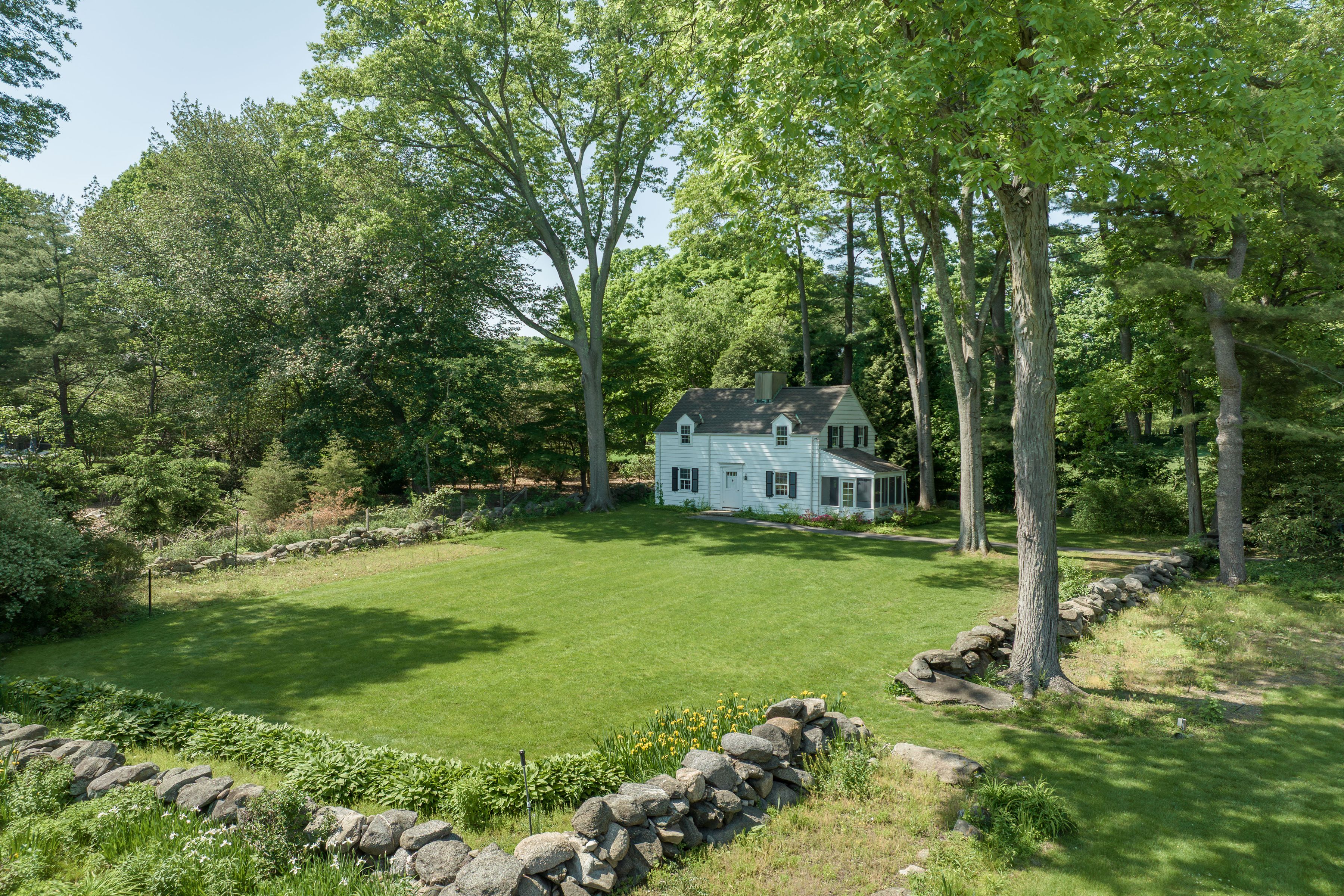 12 Woodside Road, Greenwich, CT