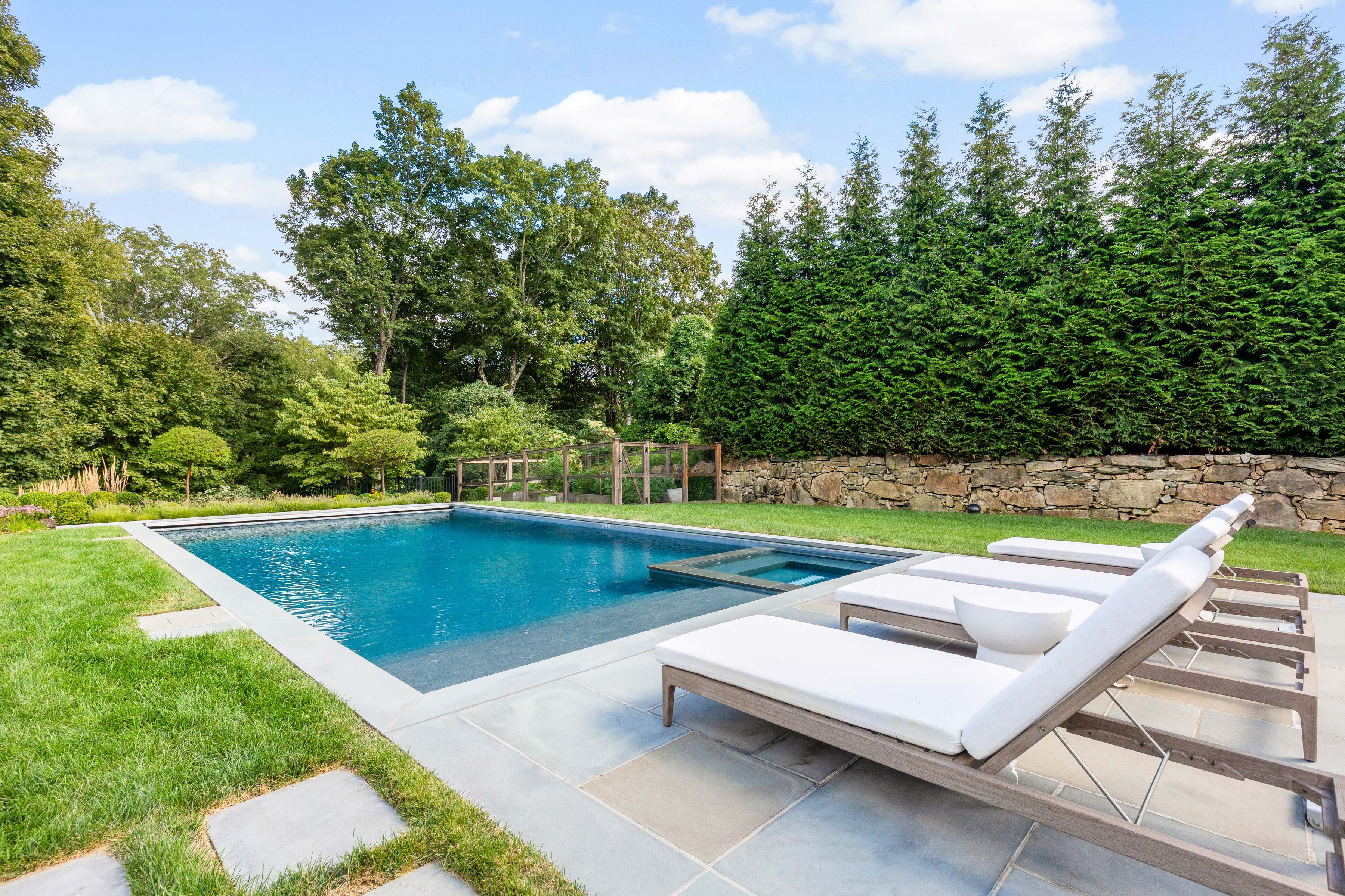315 Stanwich Road