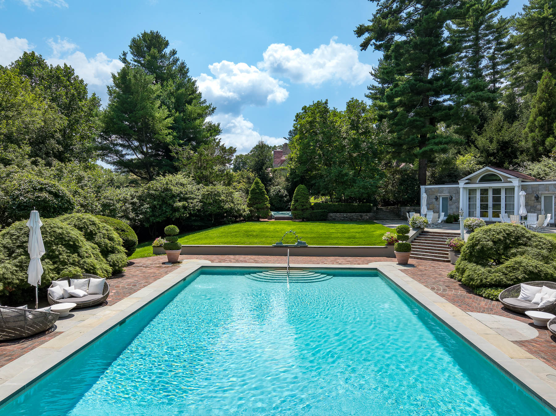 1233 Rock Rimmon Road, Stamford, CT