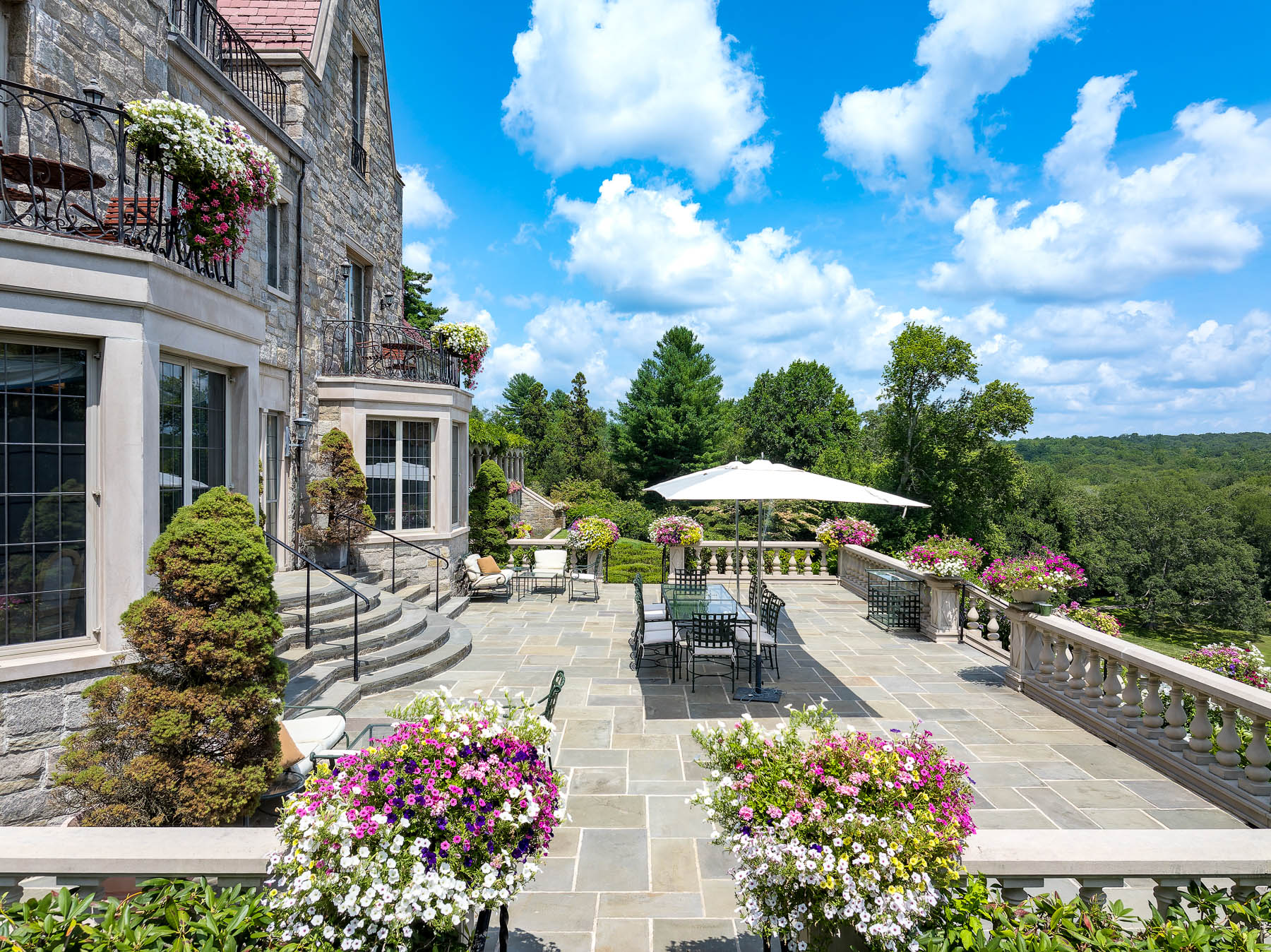1233 Rock Rimmon Road, Stamford, CT
