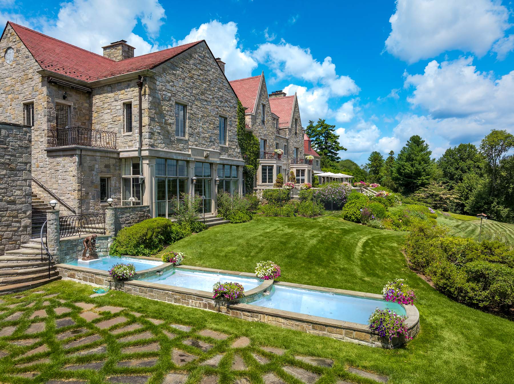 1233 Rock Rimmon Road, Stamford, CT