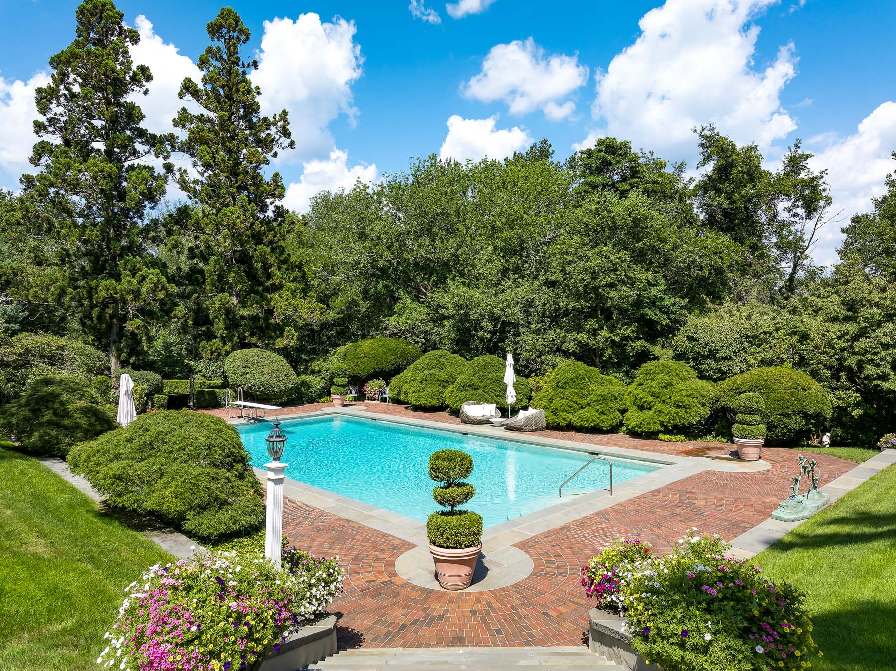 1233 Rock Rimmon Road, Stamford, CT