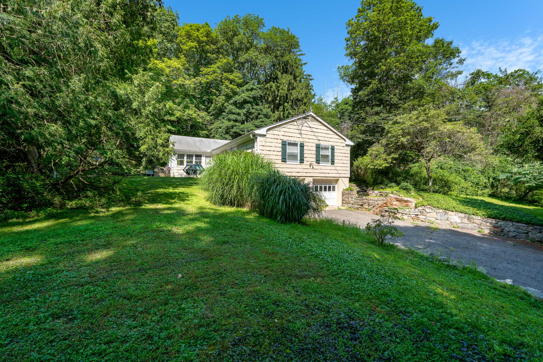 1233 Rock Rimmon Road, Stamford, CT