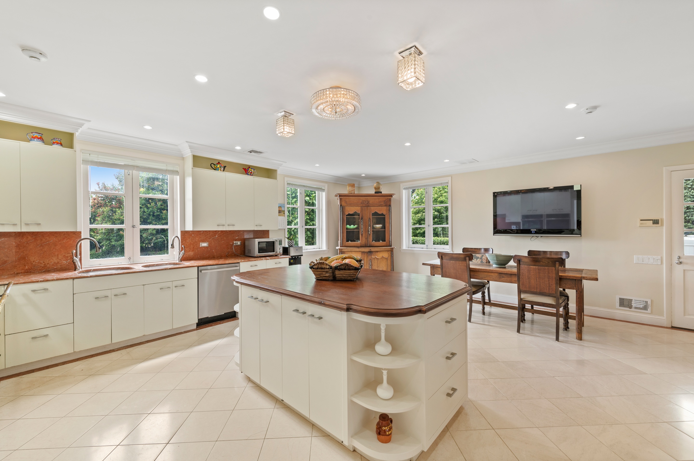 25 Field Point Circle, Greenwich, CT