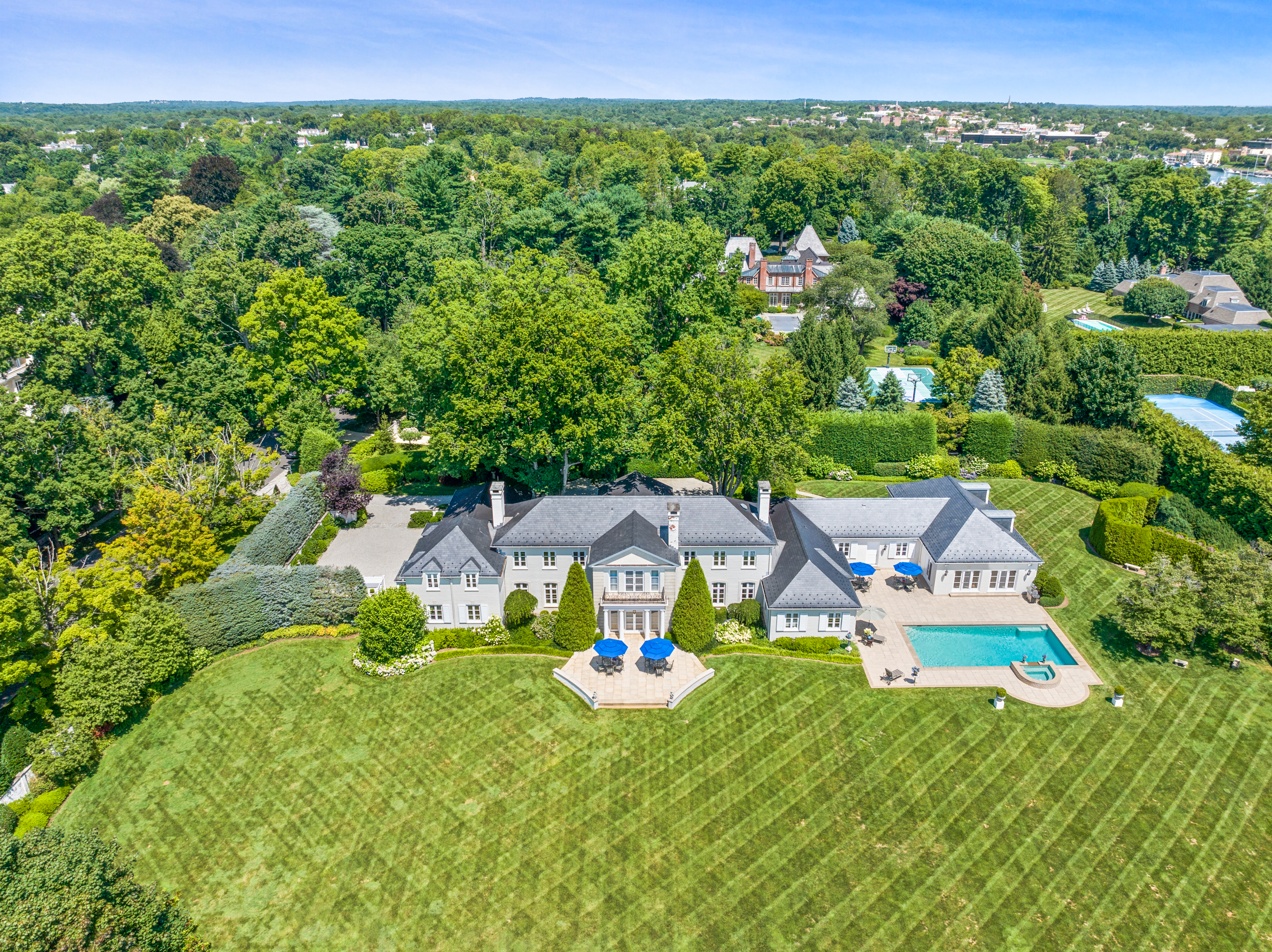 25 Field Point Circle, Greenwich, CT