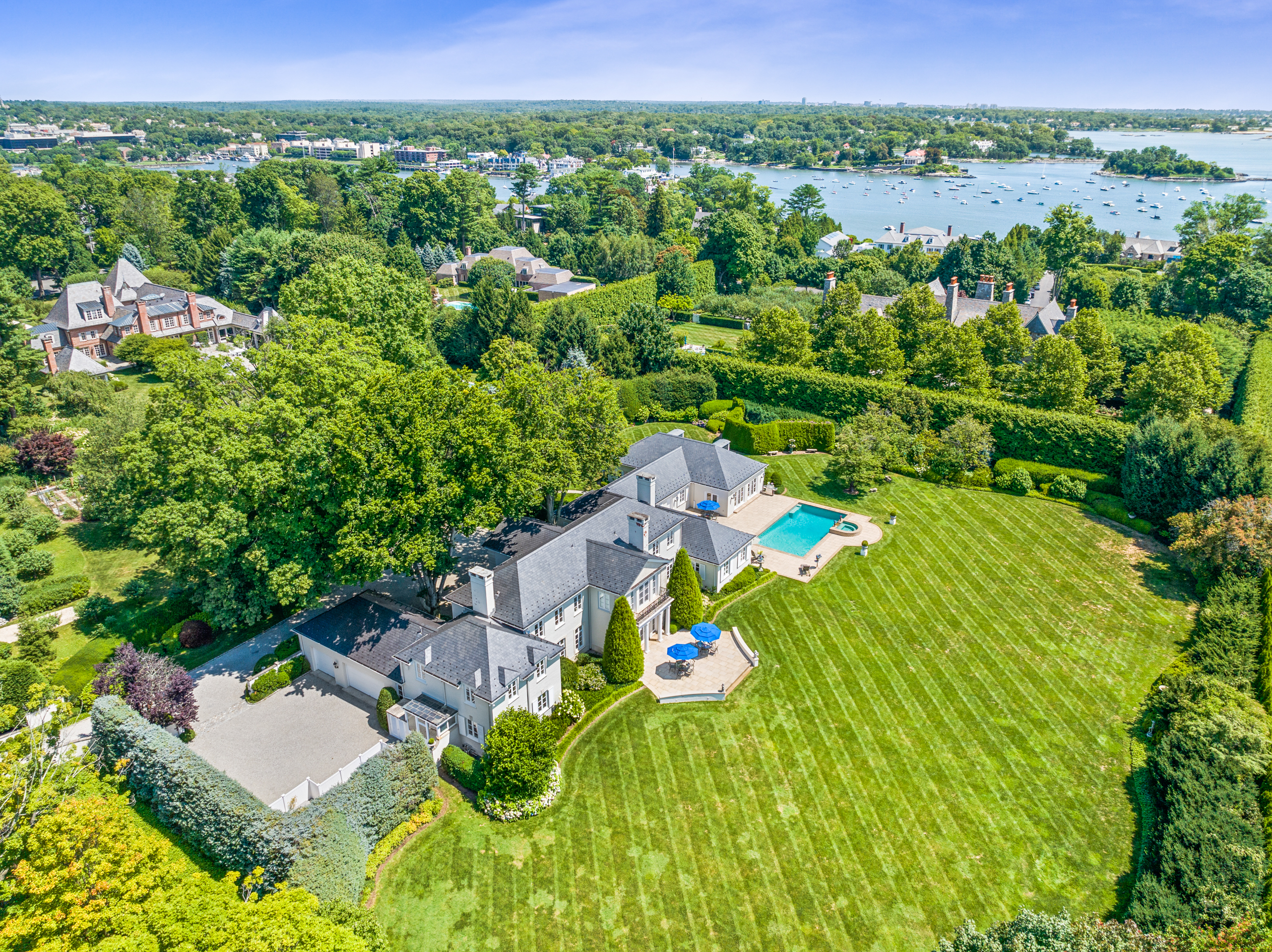 25 Field Point Circle, Greenwich, CT