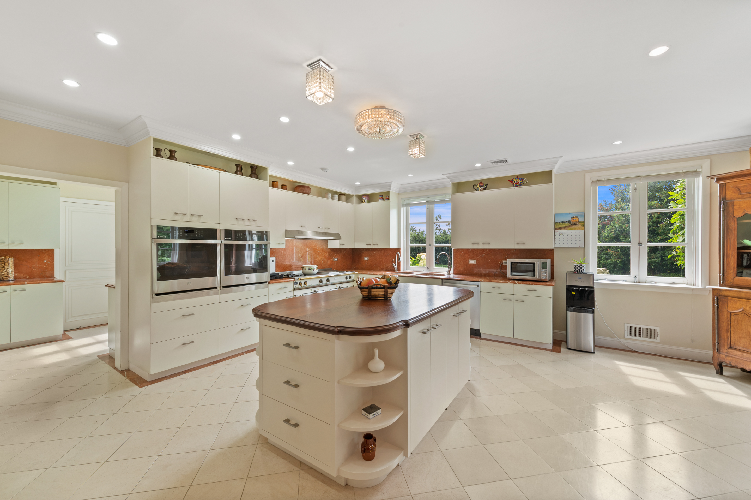 25 Field Point Circle, Greenwich, CT