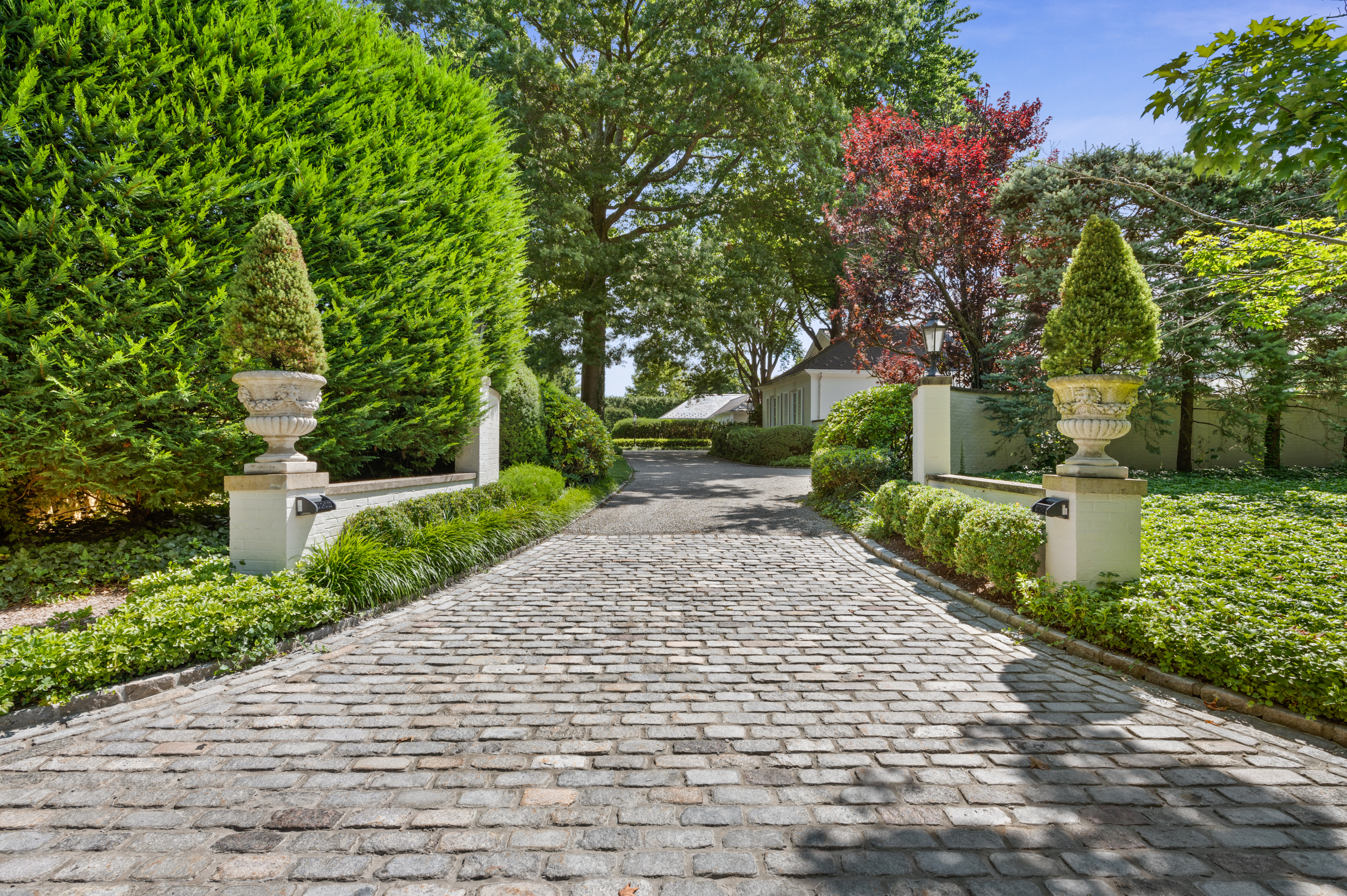 25 Field Point Circle, Greenwich, CT