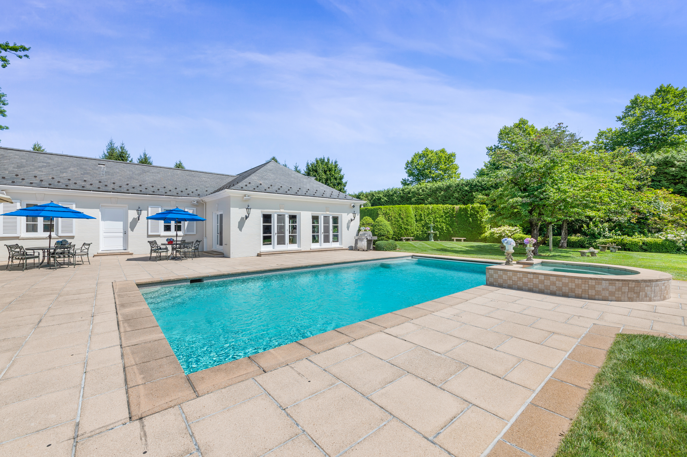 25 Field Point Circle, Greenwich, CT