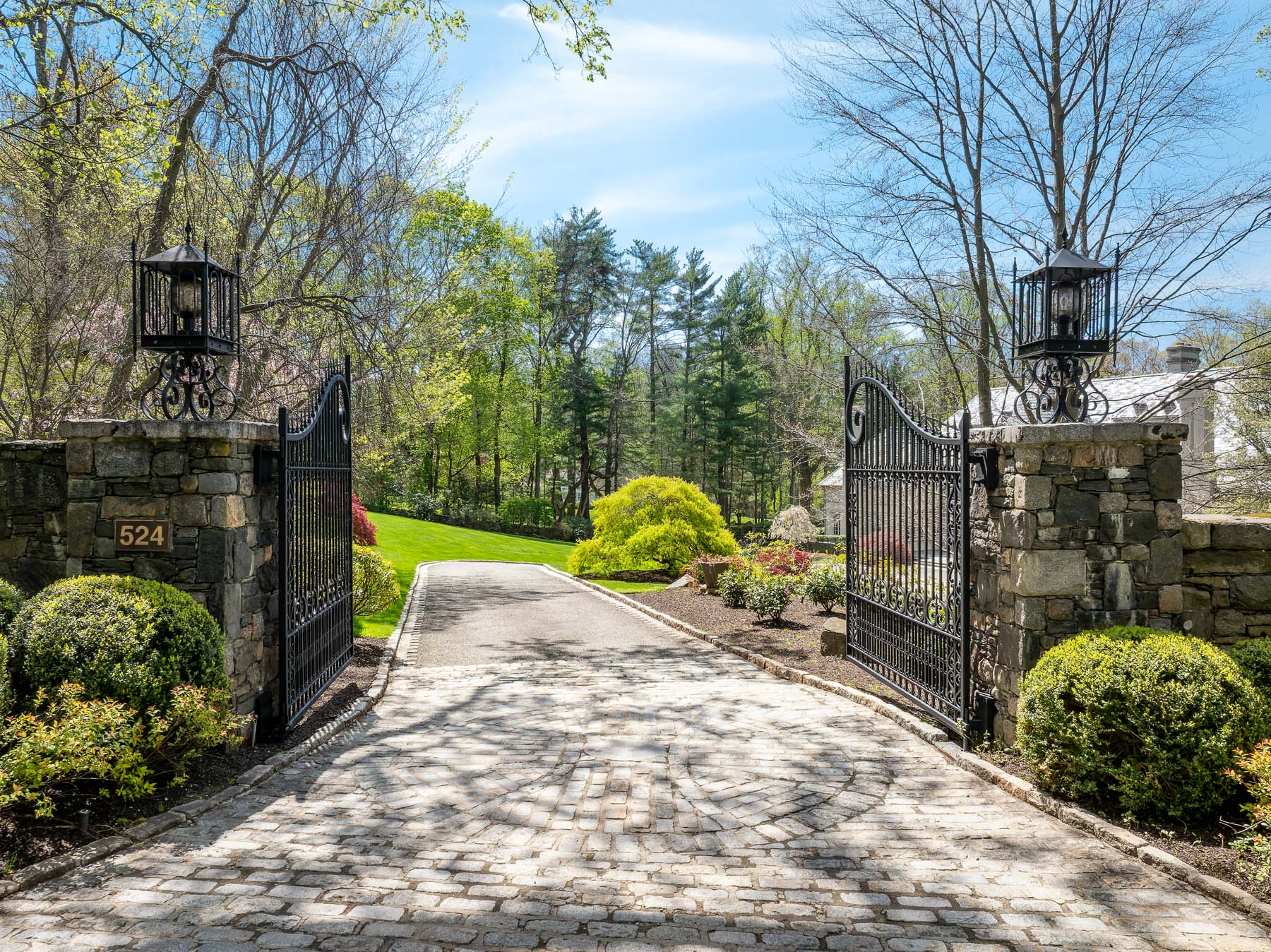 524 Lake Avenue, Greenwich, CT