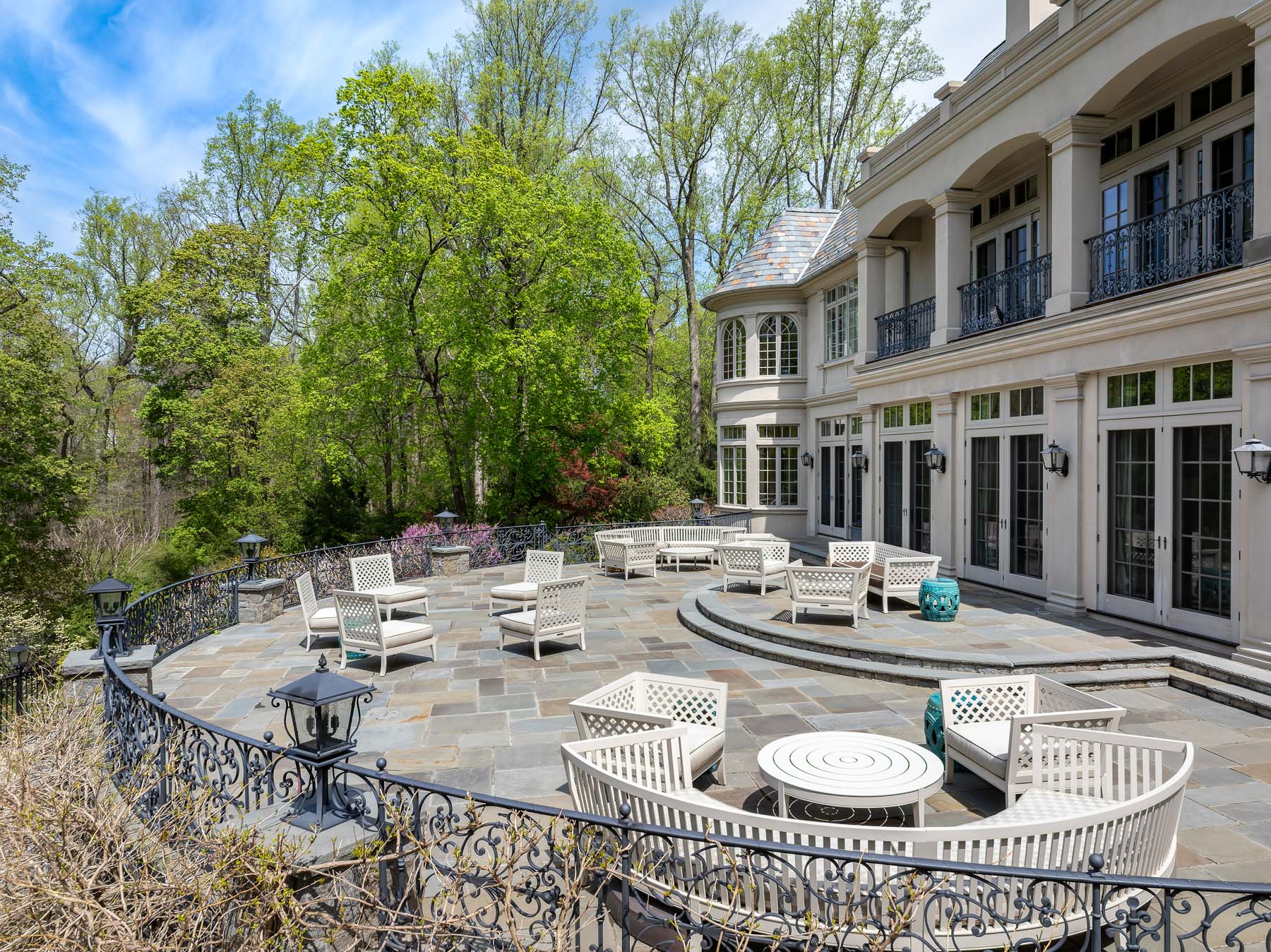524 Lake Avenue, Greenwich, CT
