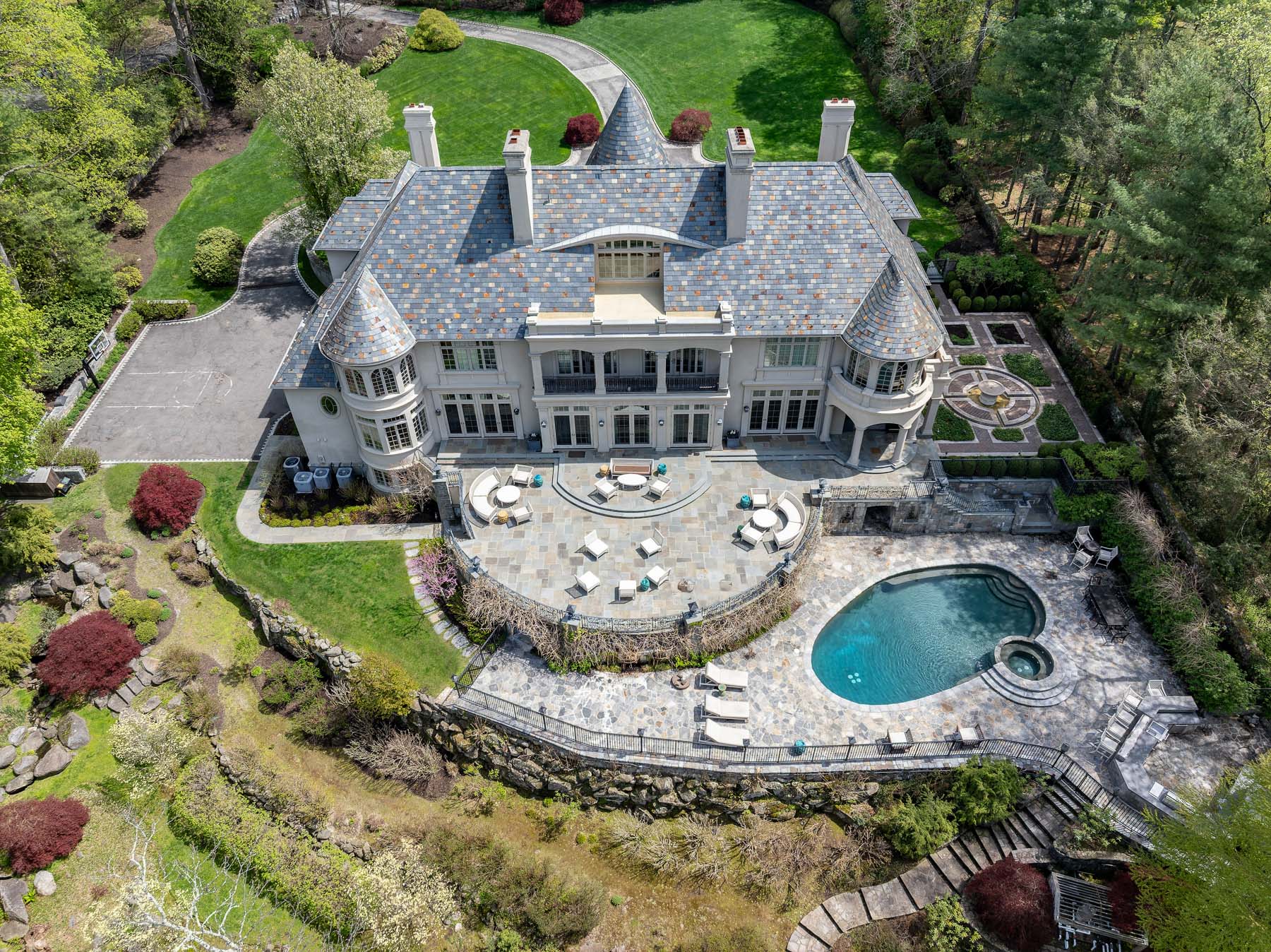 524 Lake Avenue, Greenwich, CT