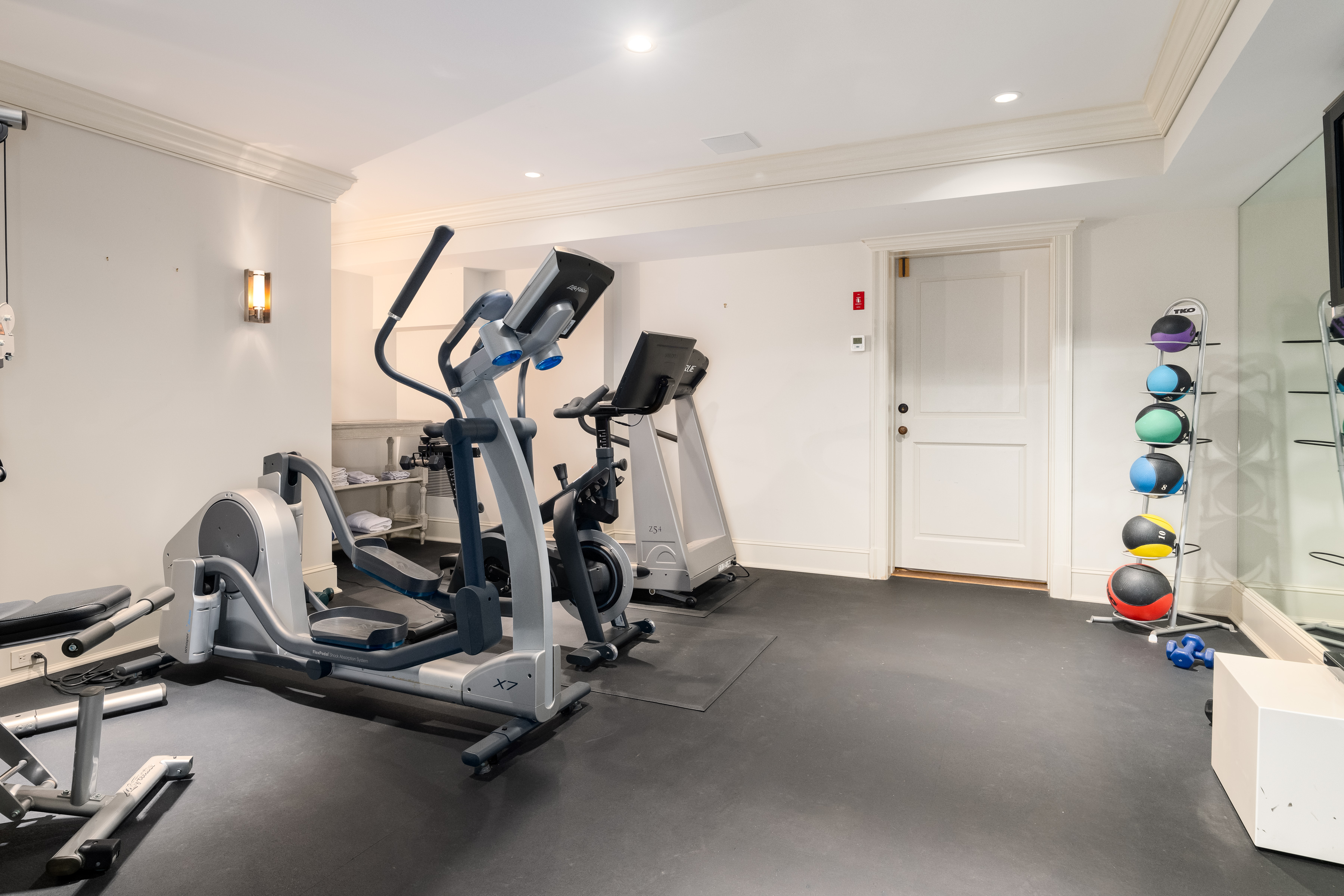 524 Lake Avenue, Greenwich, CT