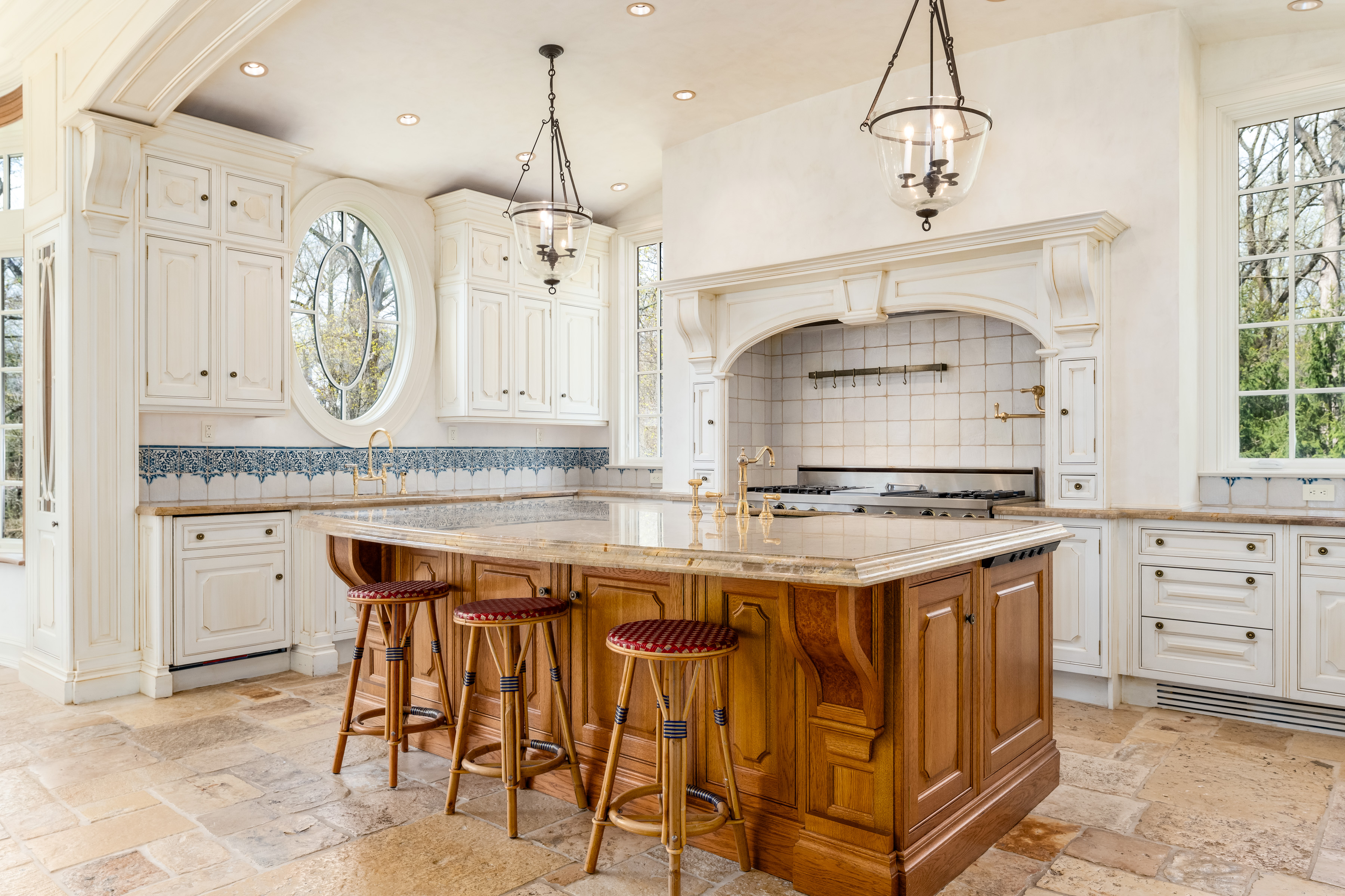 524 Lake Avenue, Greenwich, CT
