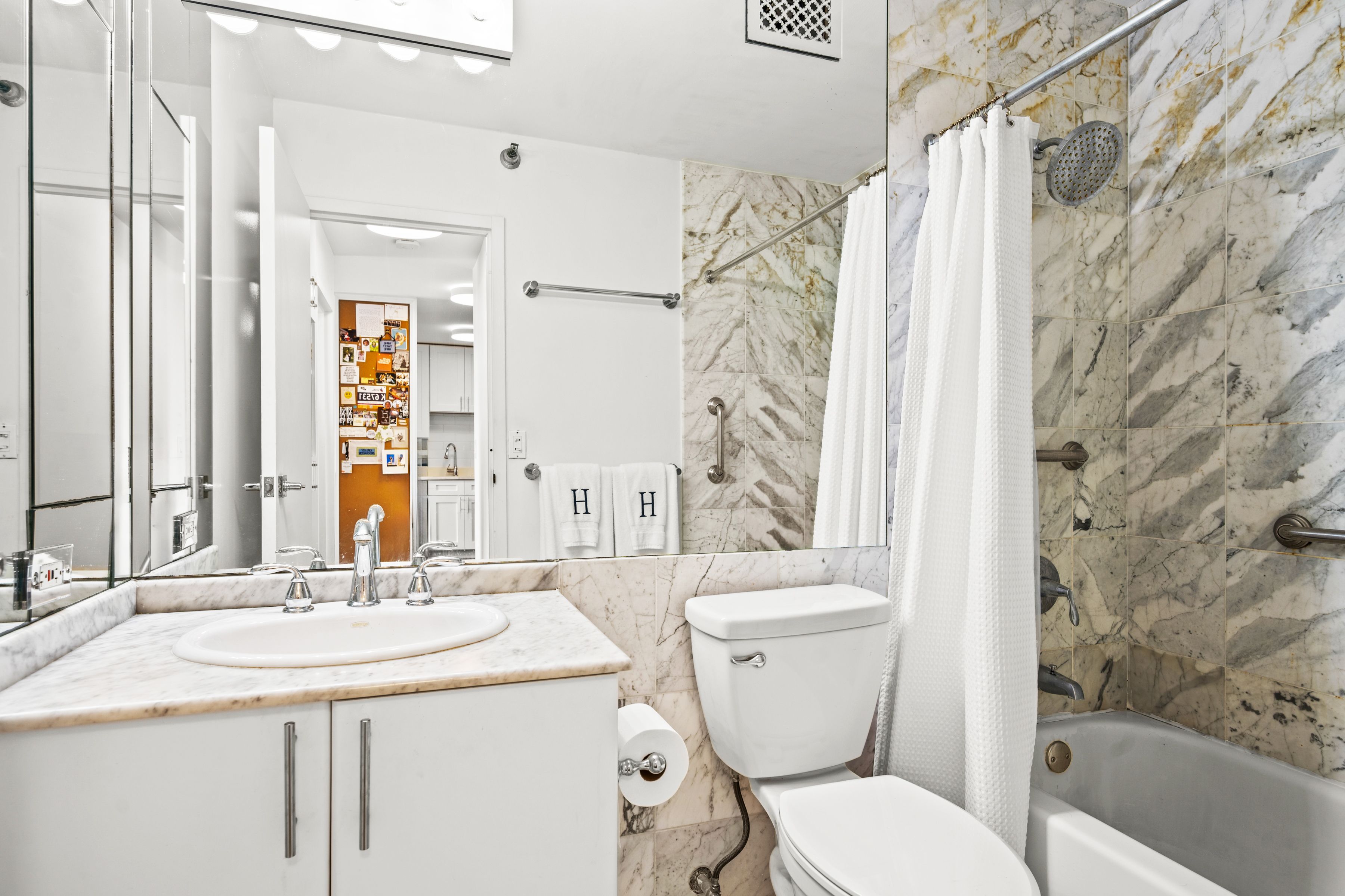 1212 N Lasalle Street Unit# 2107