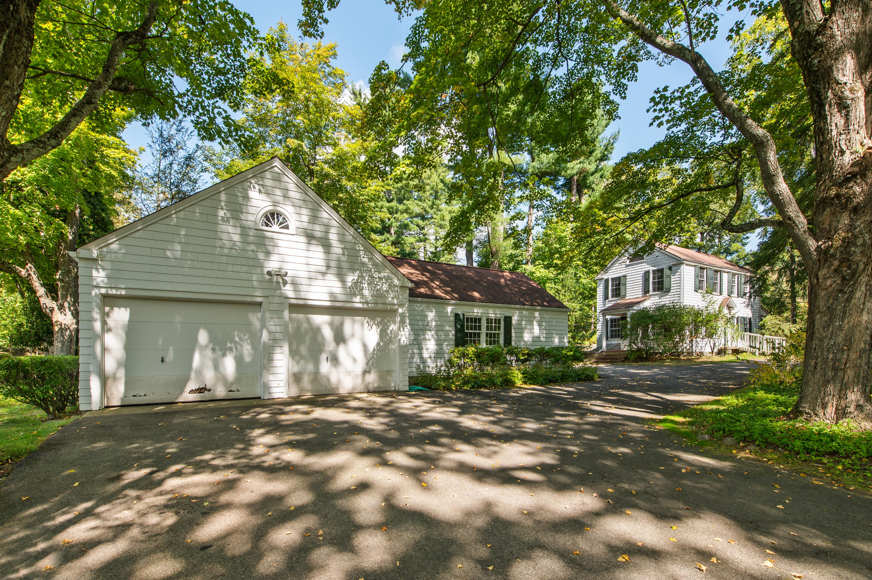122 Round Hill Road, Greenwich, CT