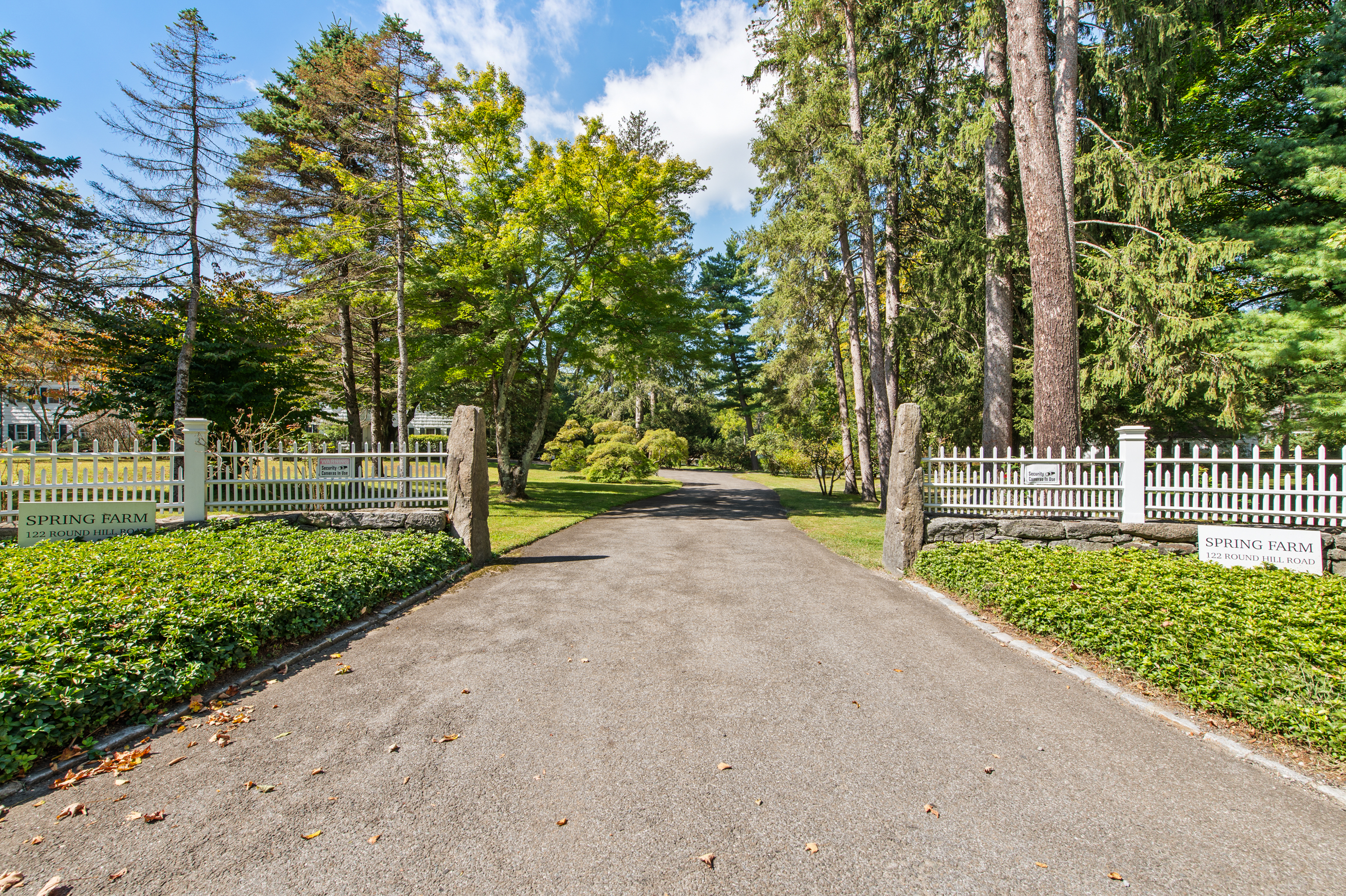 122 Round Hill Road
