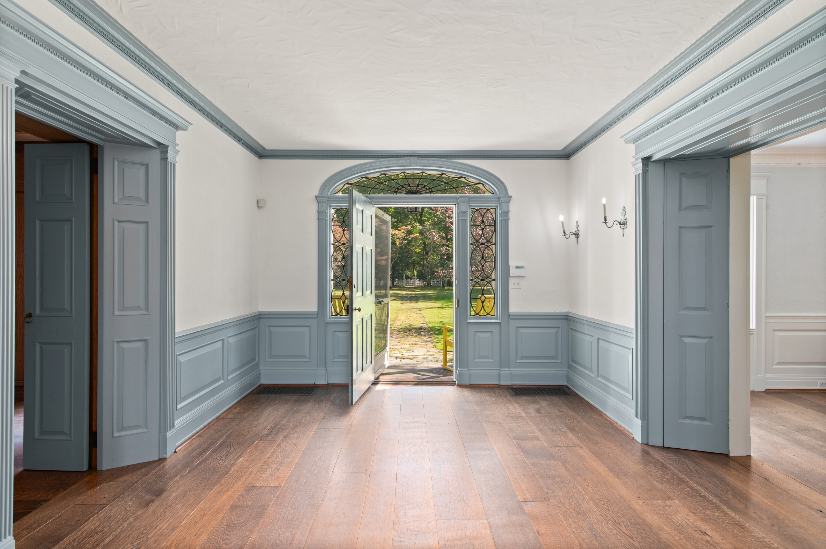 122 Round Hill Road