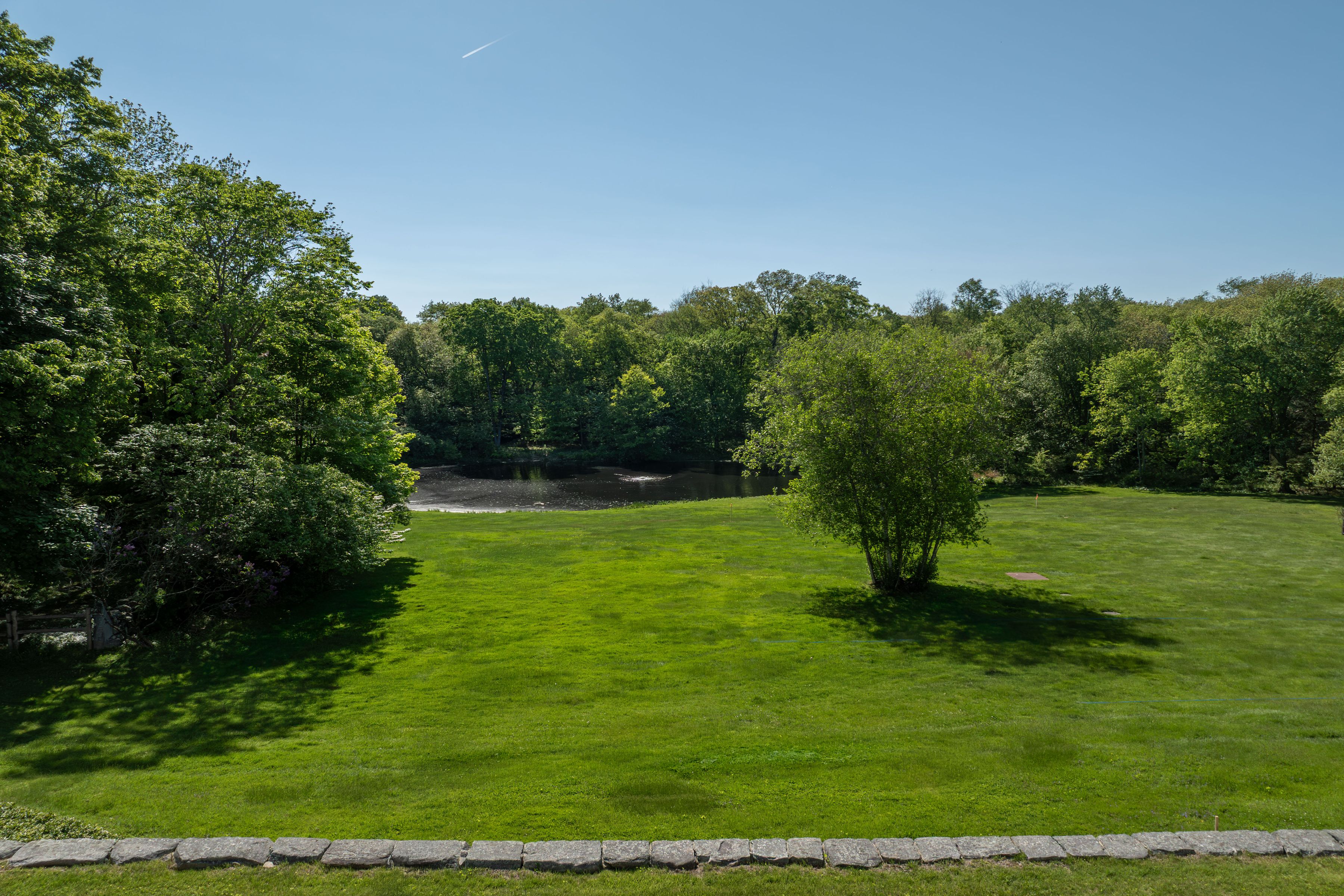 122 Round Hill Road