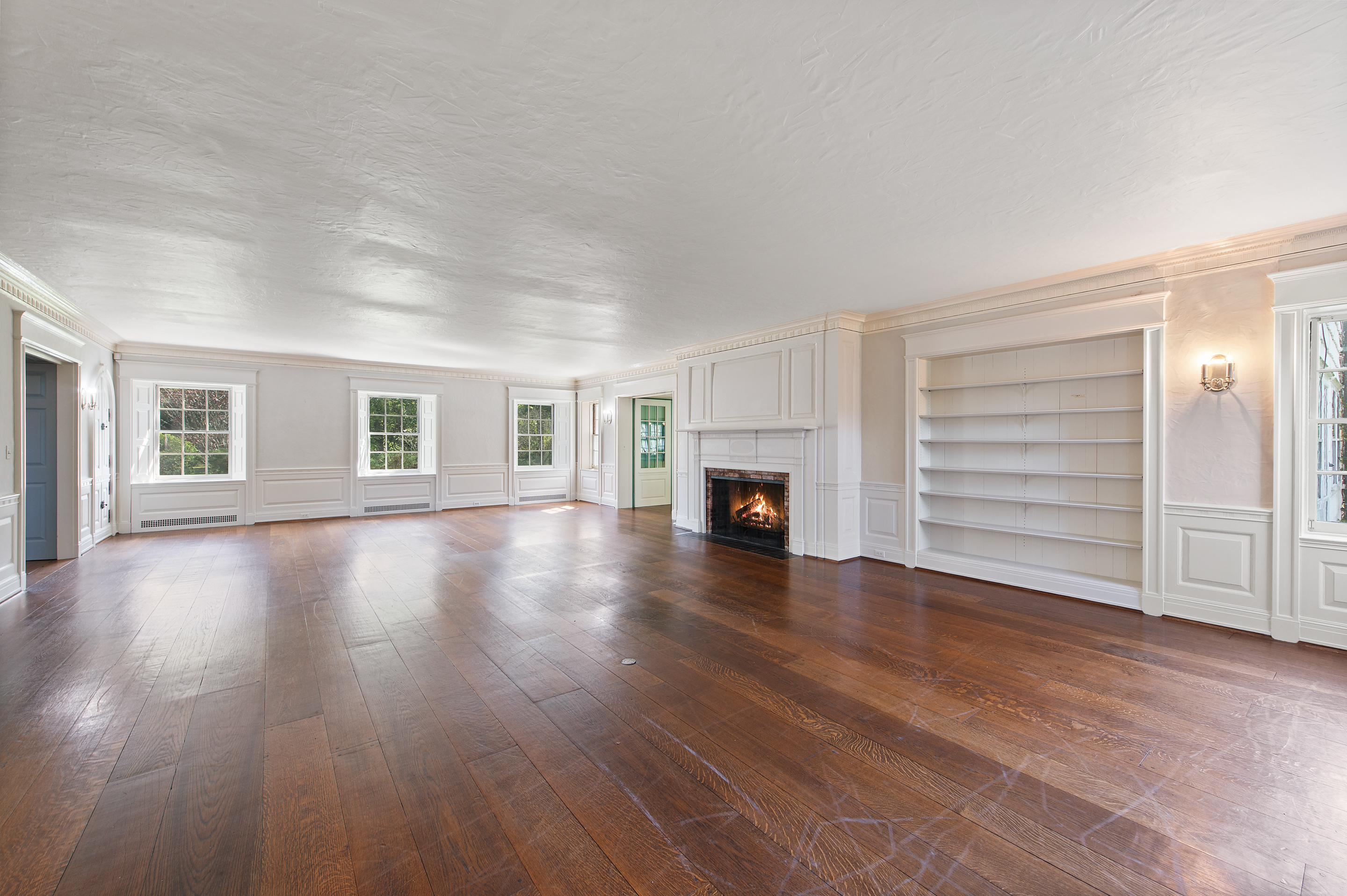 122 Round Hill Road