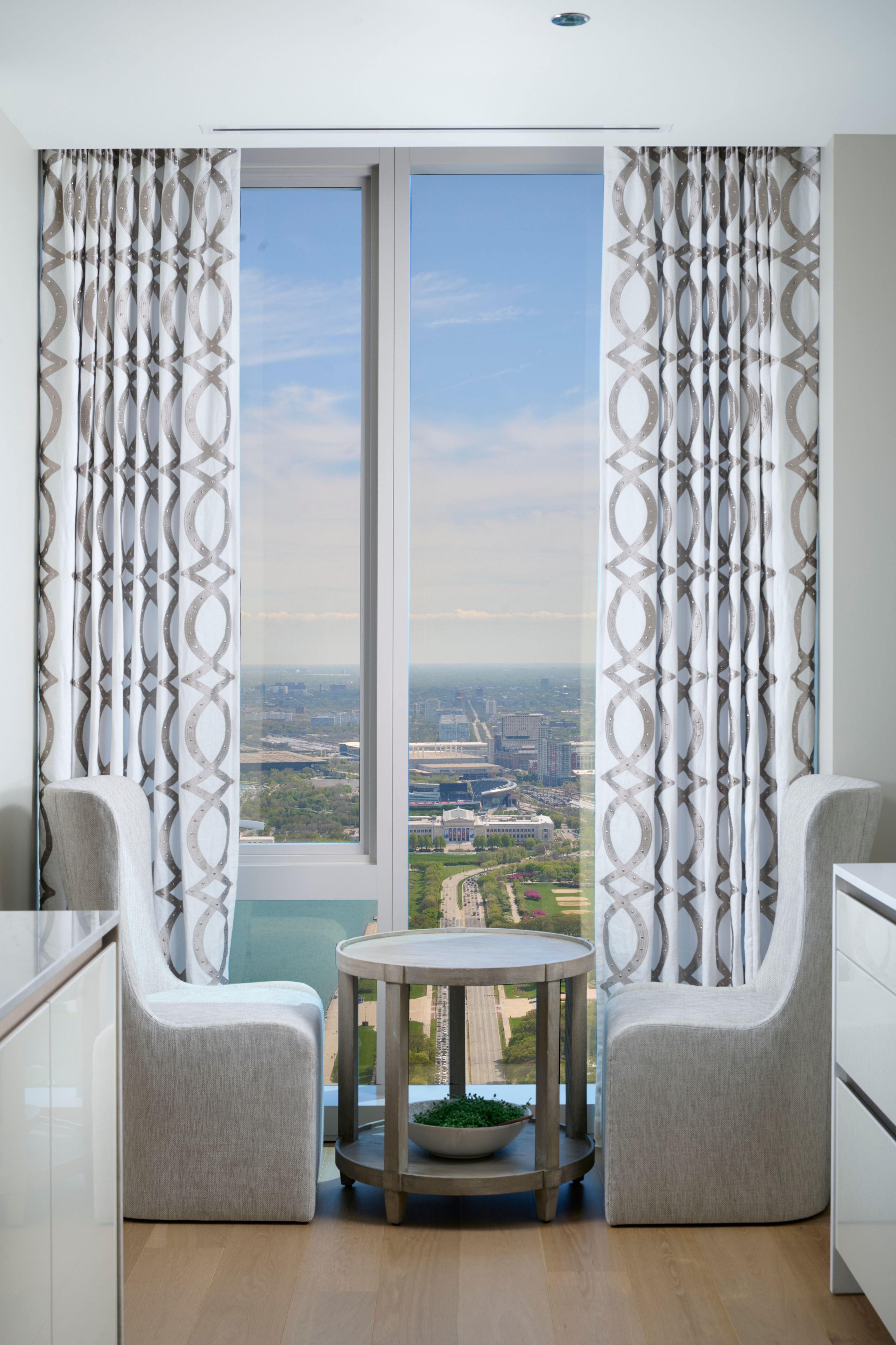363 E Wacker Drive Unit# 6106