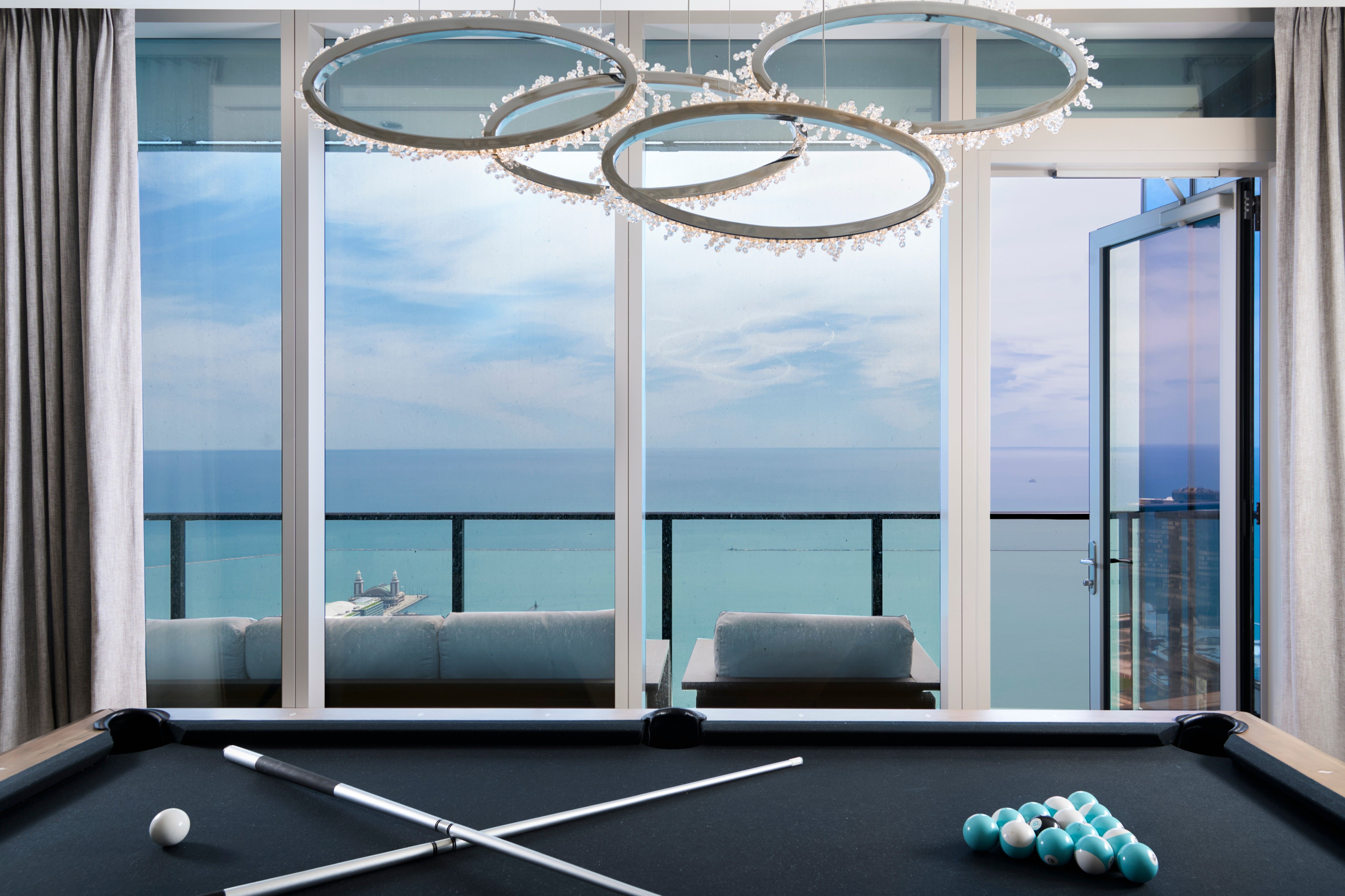 363 E Wacker Drive Unit# 6106