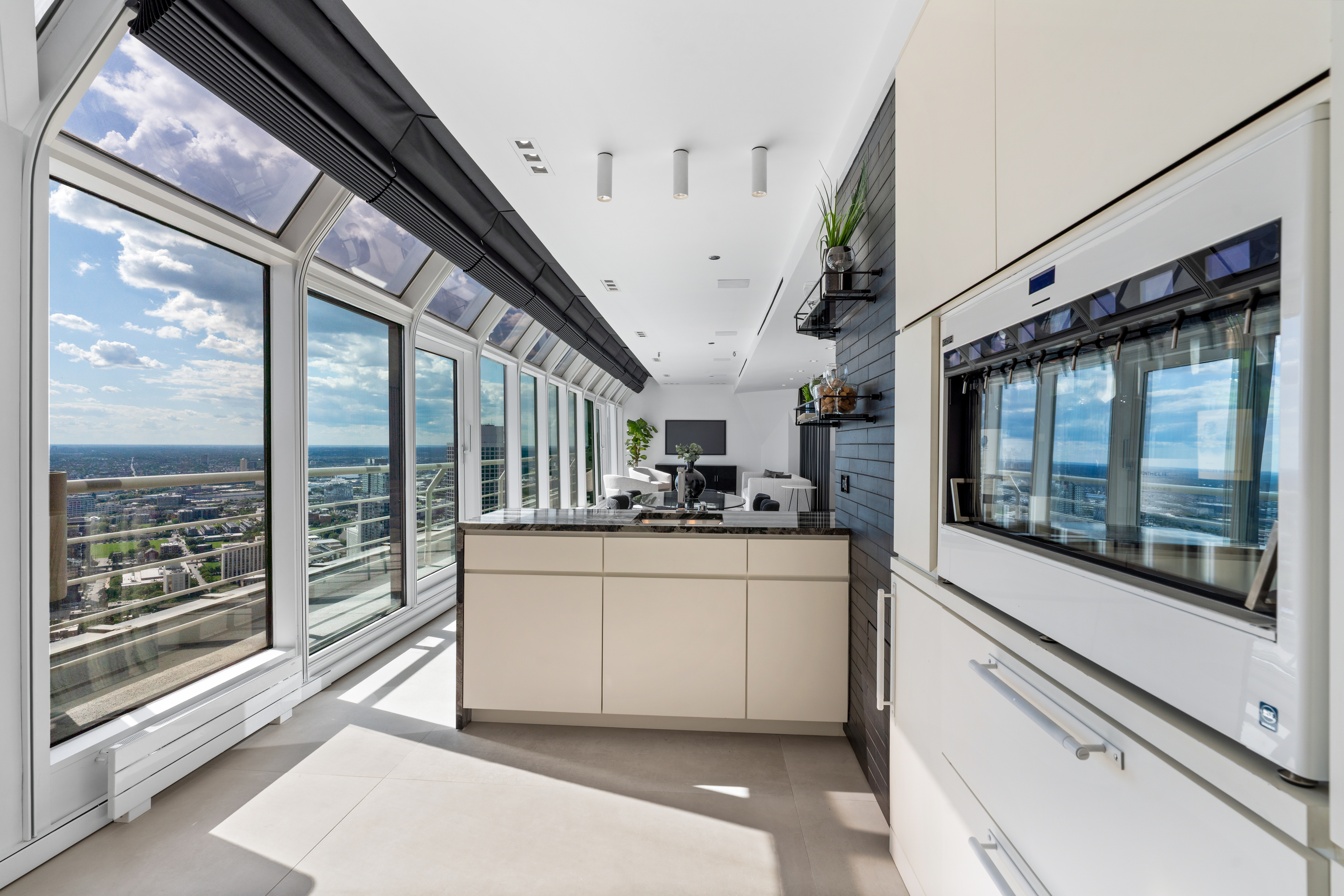 950 N Michigan Avenue Unit# 4605