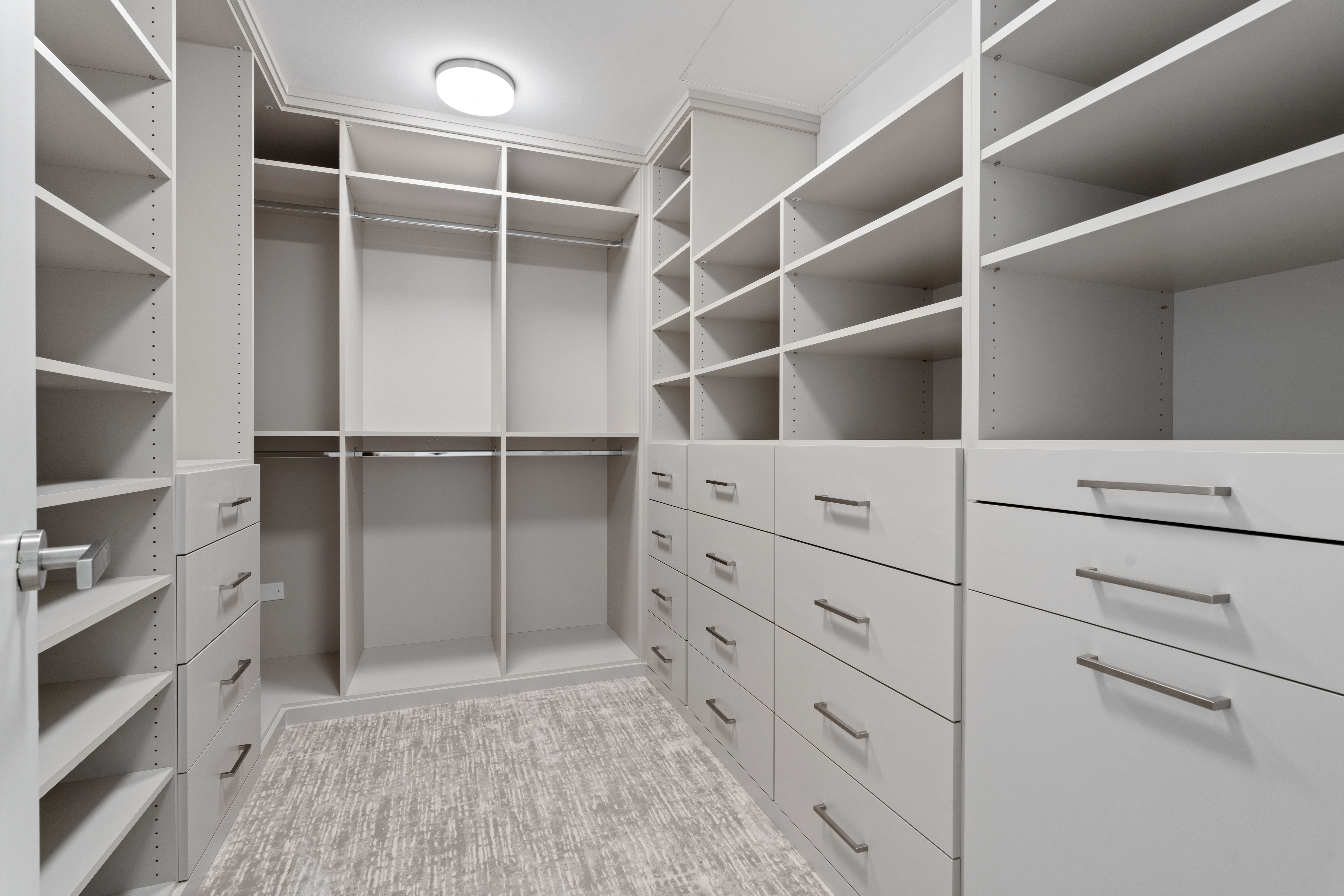 950 N Michigan Avenue Unit# 4605