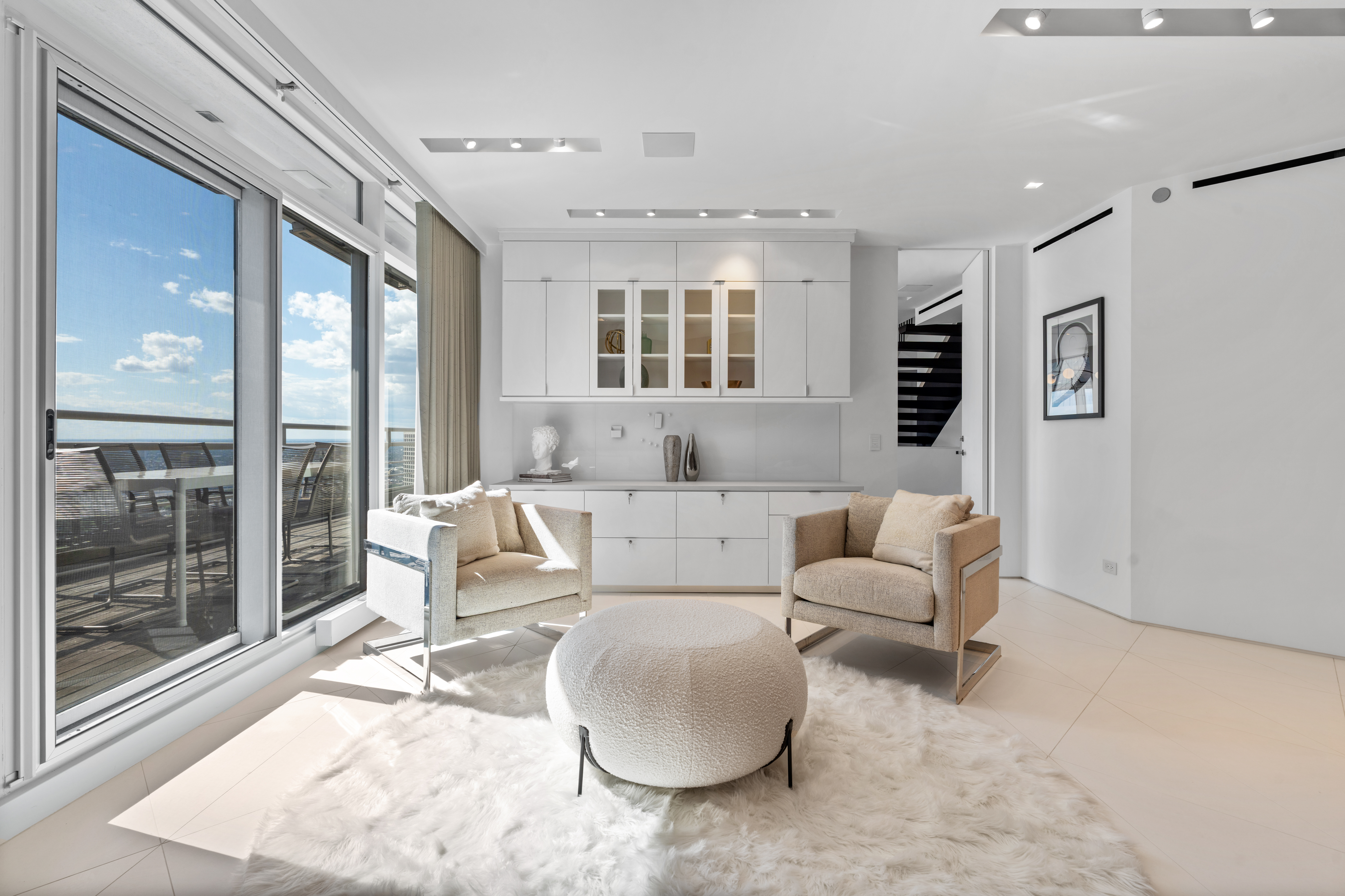 950 N Michigan Avenue Unit# 4605
