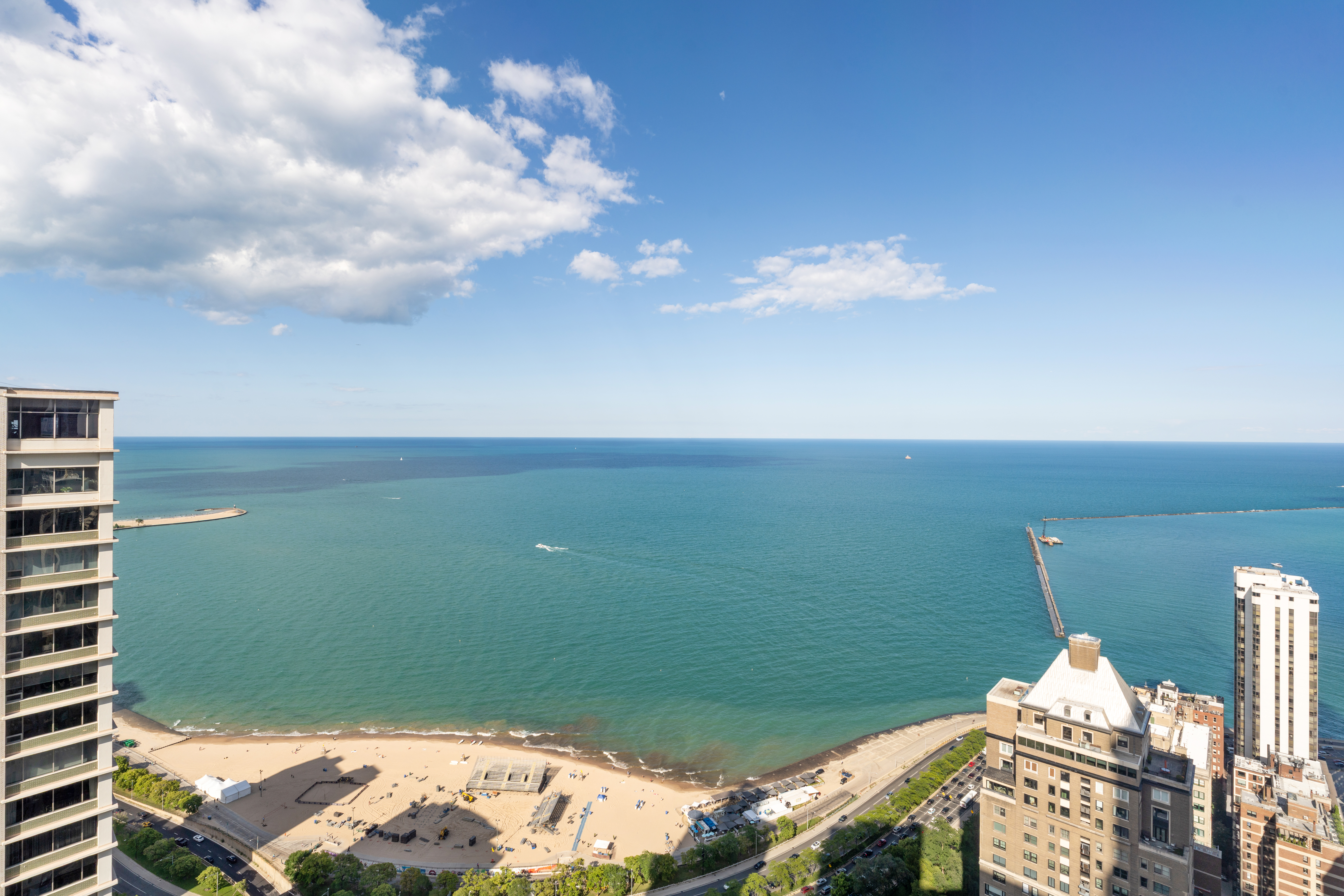 950 N Michigan Avenue Unit# 4605