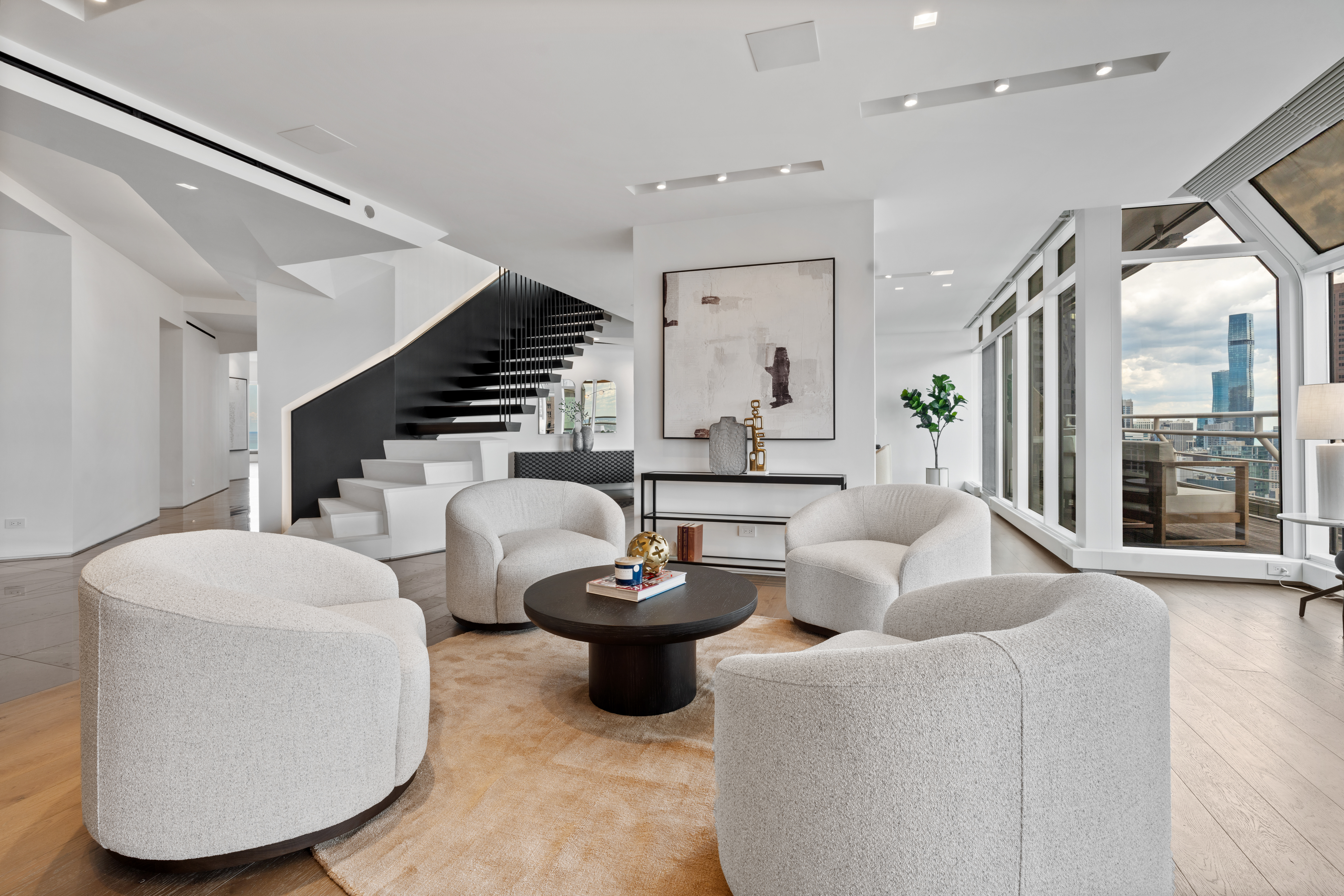 950 N Michigan Avenue Unit# 4605