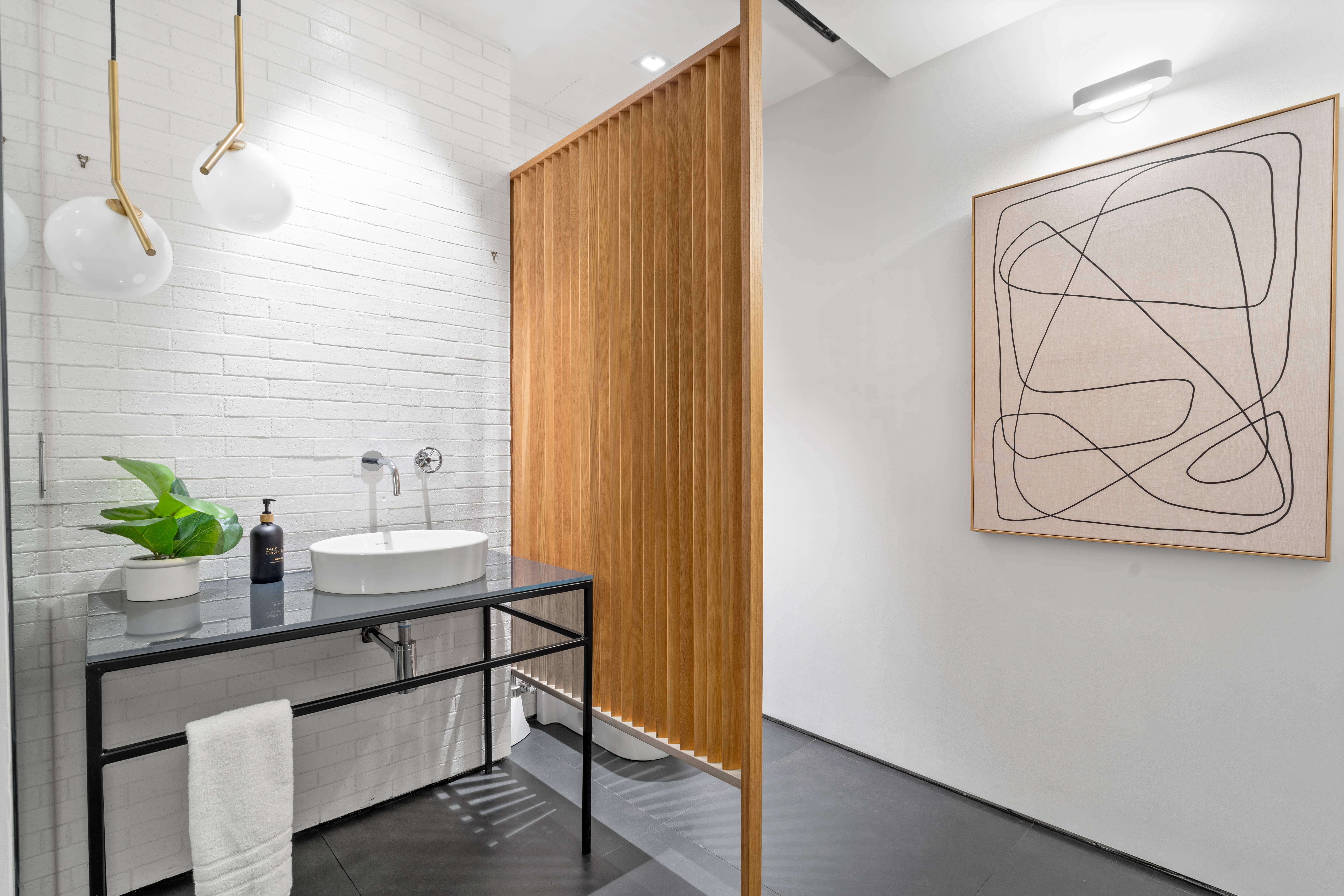 950 N Michigan Avenue Unit# 4605