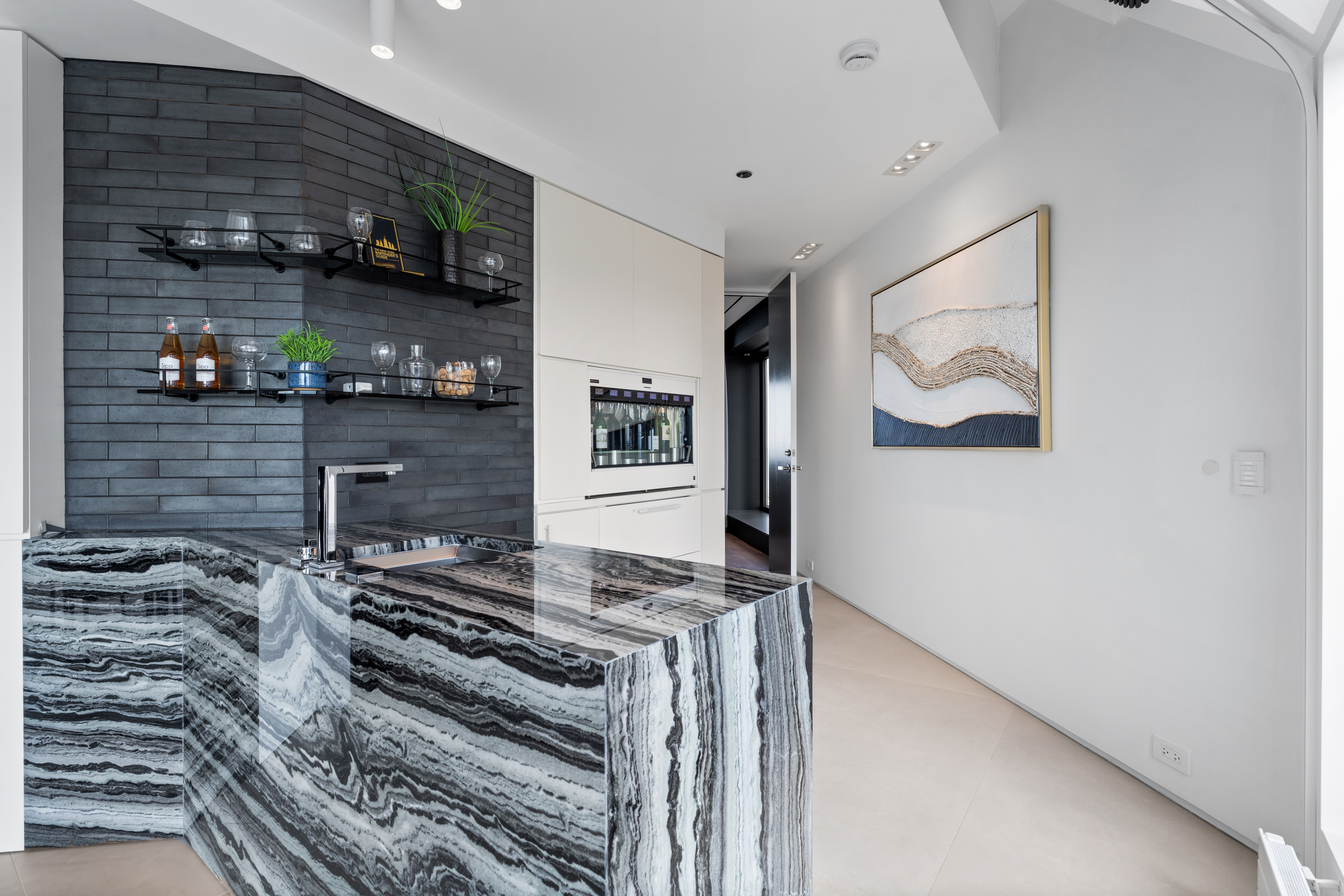 950 N Michigan Avenue Unit# 4605