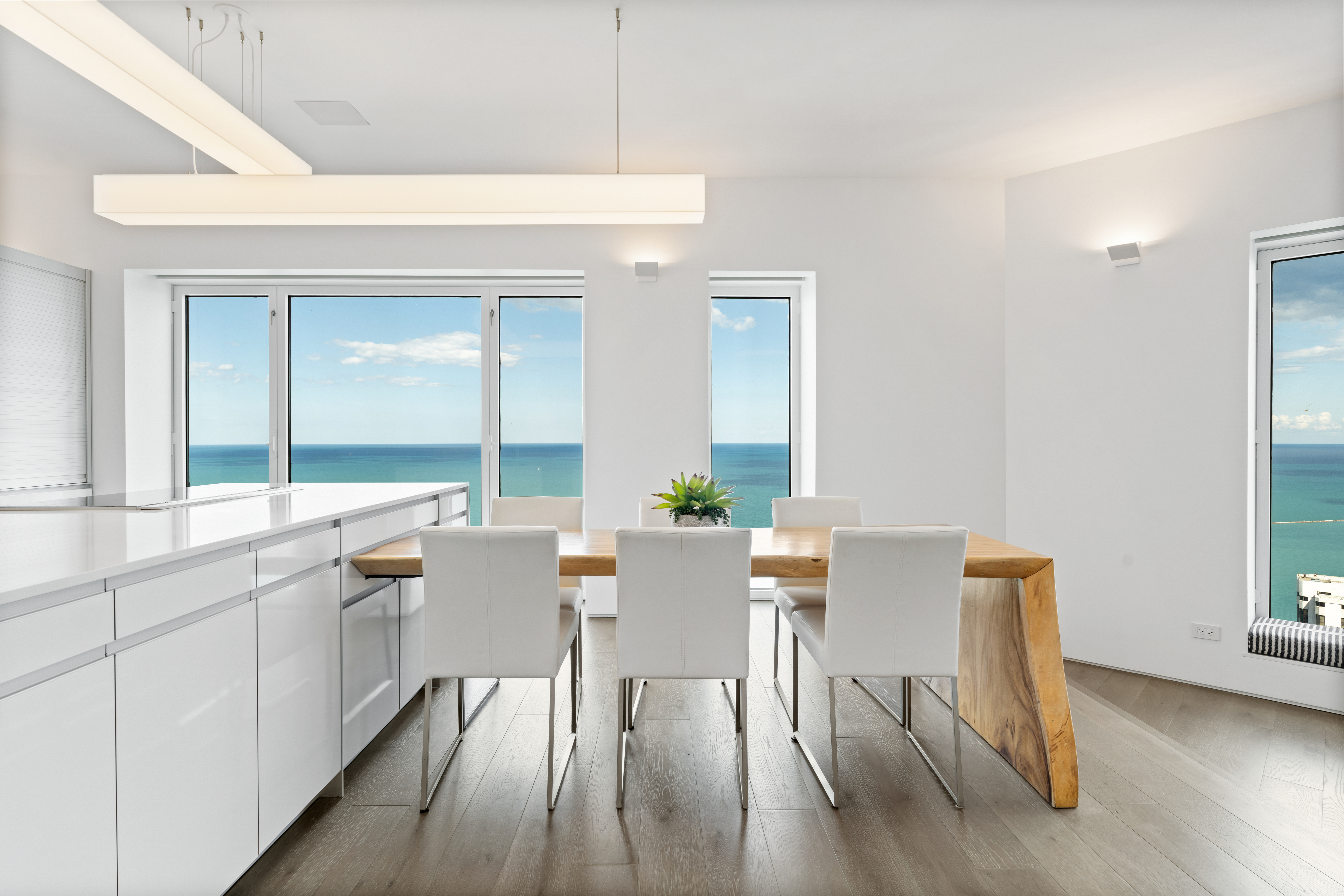 950 N Michigan Avenue Unit# 4605