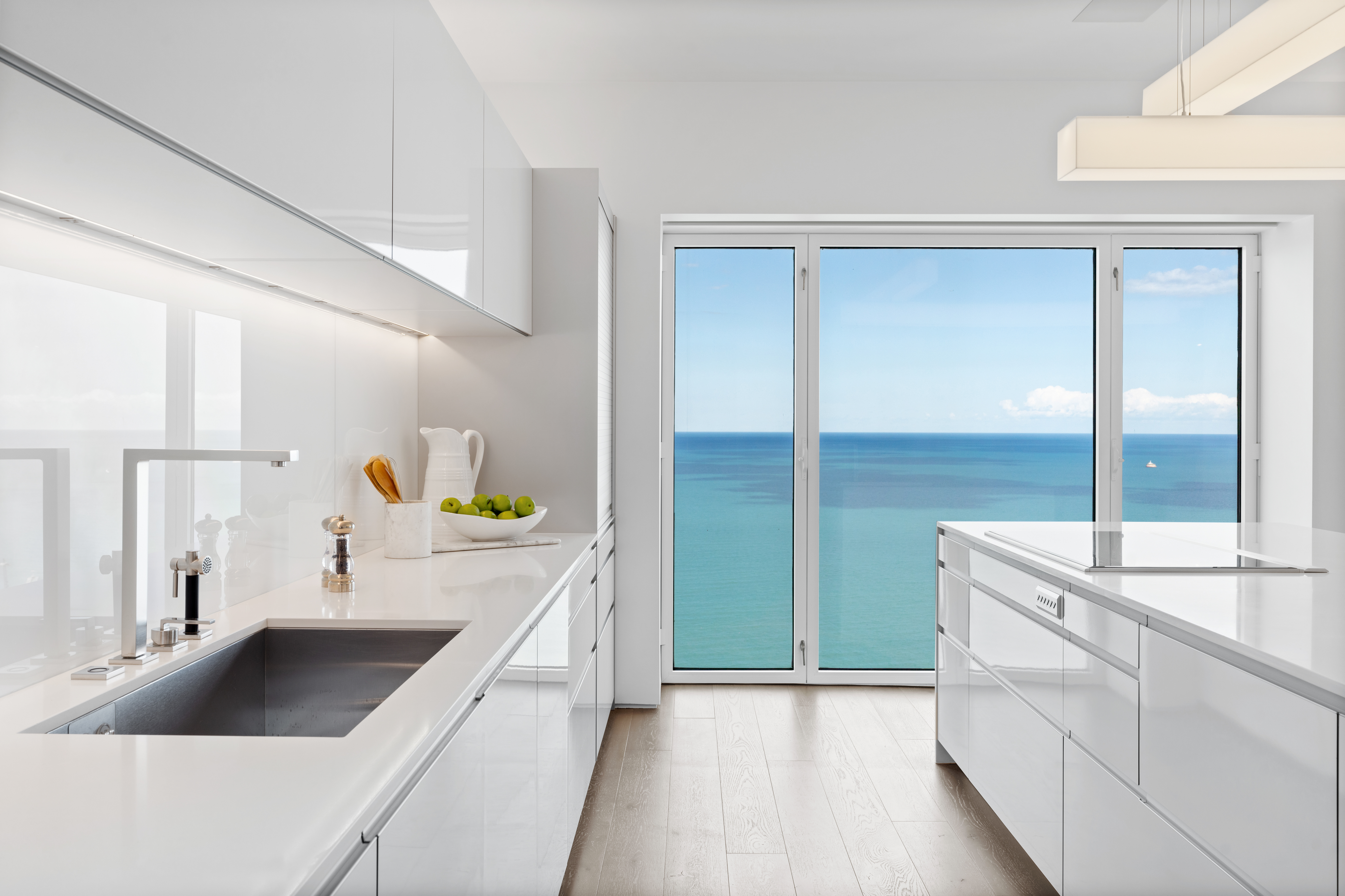 950 N Michigan Avenue Unit# 4605