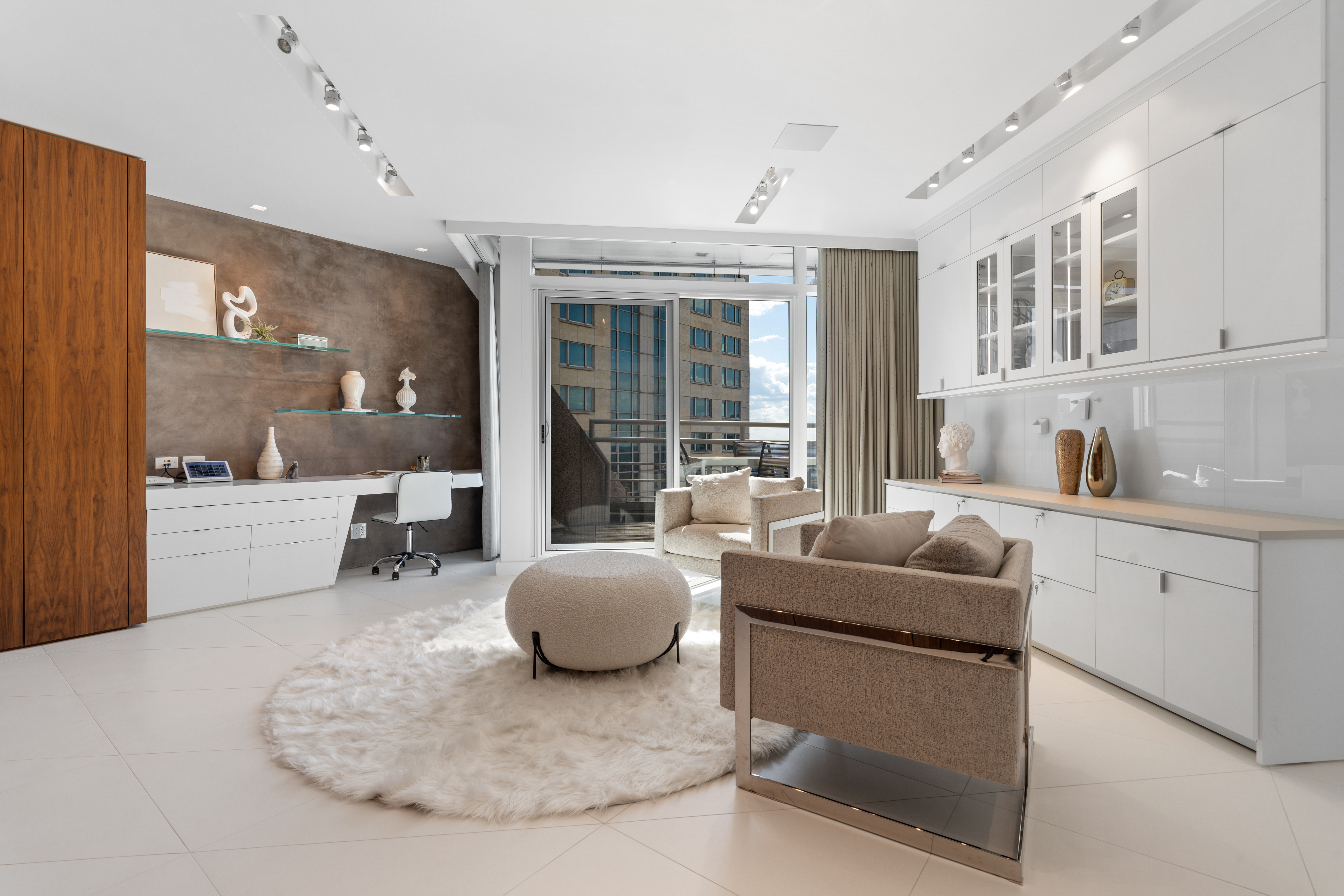 950 N Michigan Avenue Unit# 4605