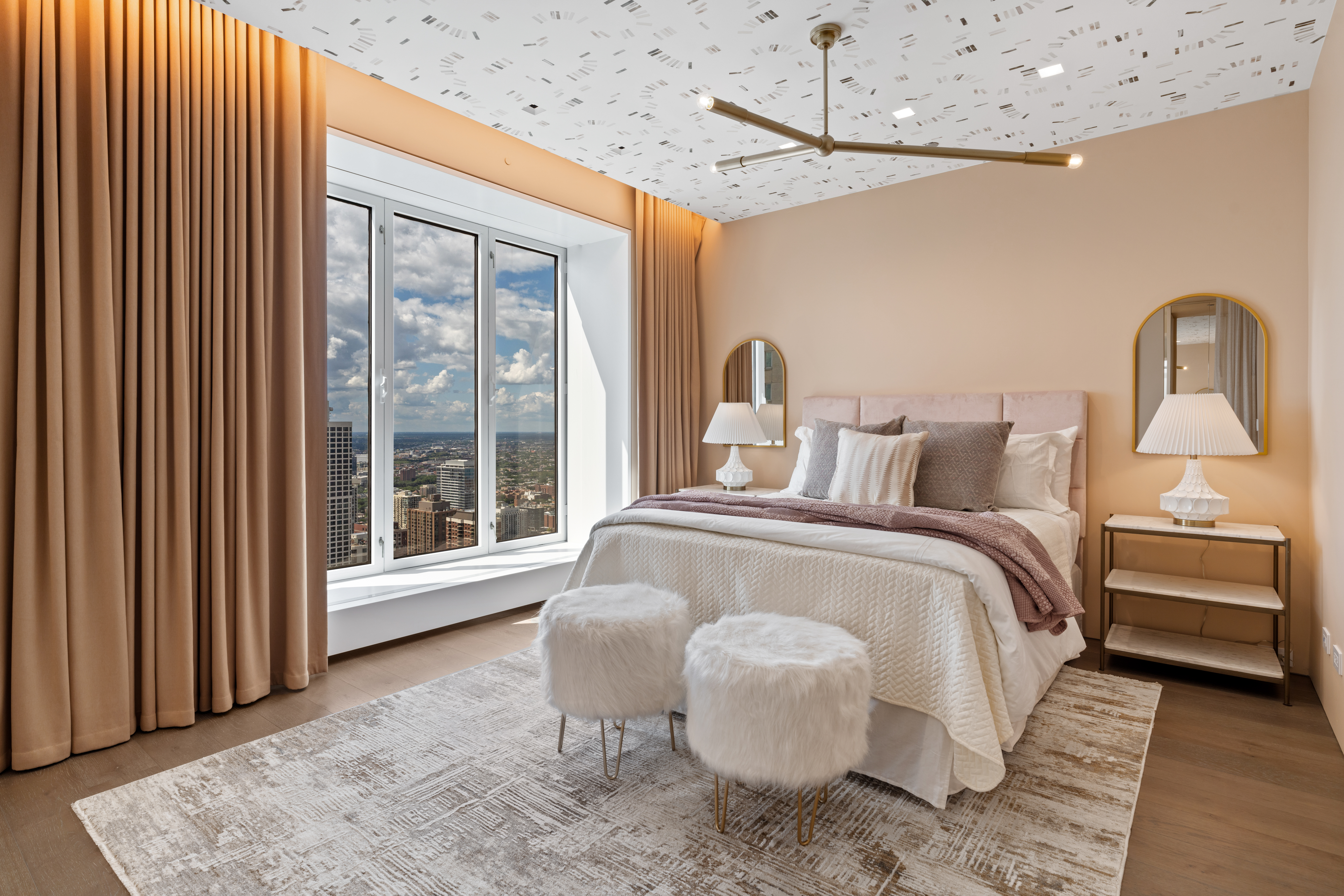 950 N Michigan Avenue Unit# 4605