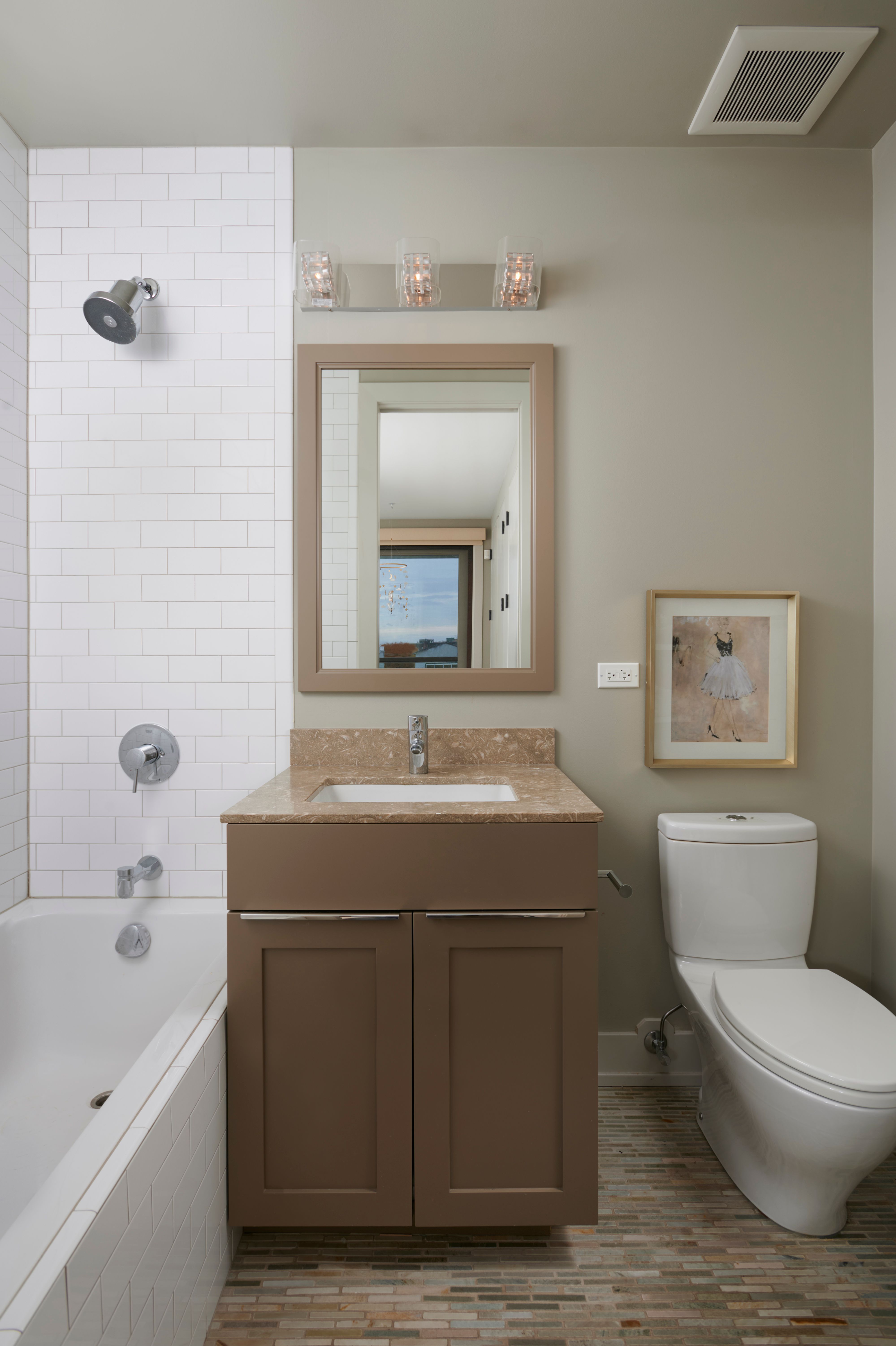 1305 W Diversey Parkway Unit# 2