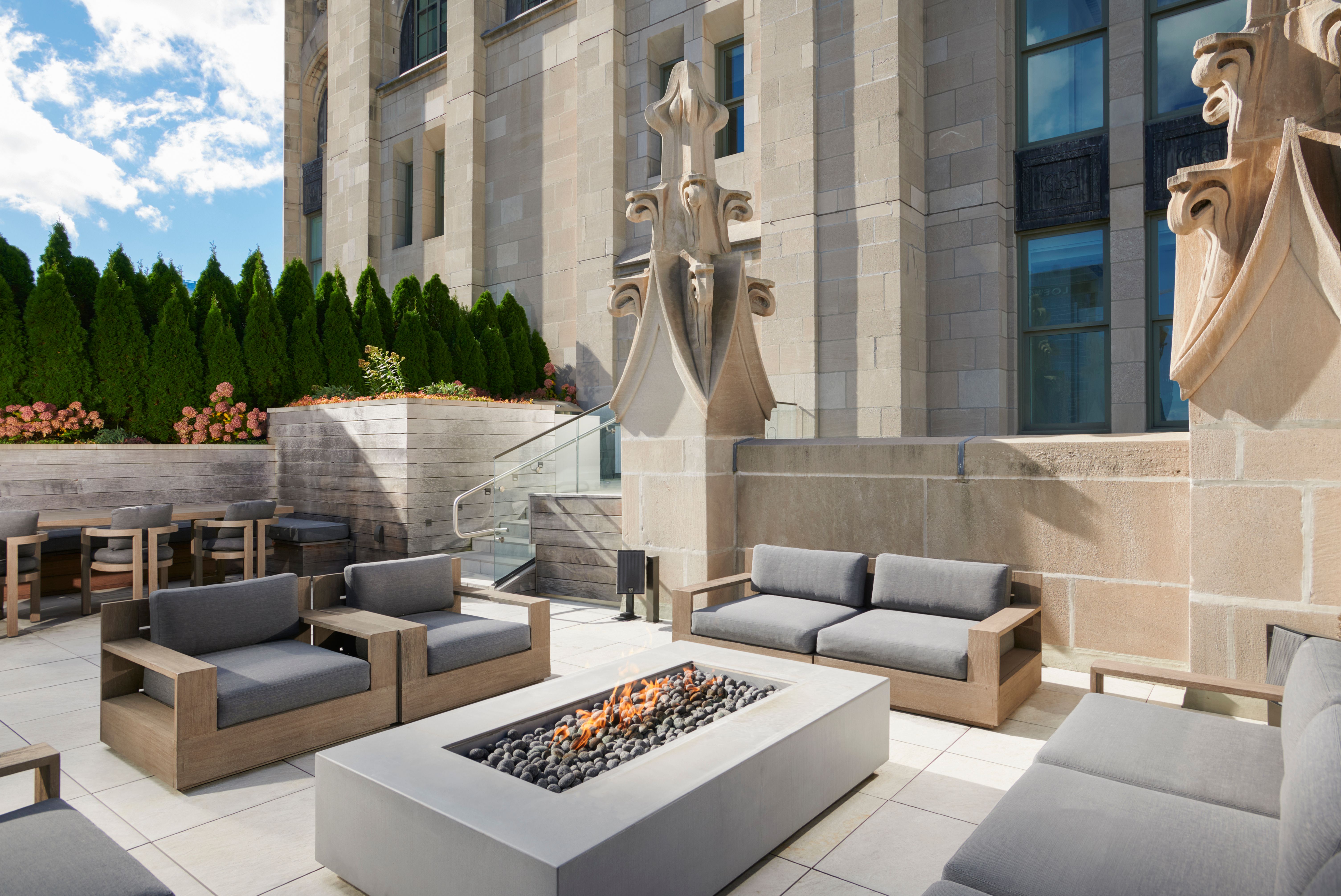 435 N Michigan Avenue Unit# 2203
