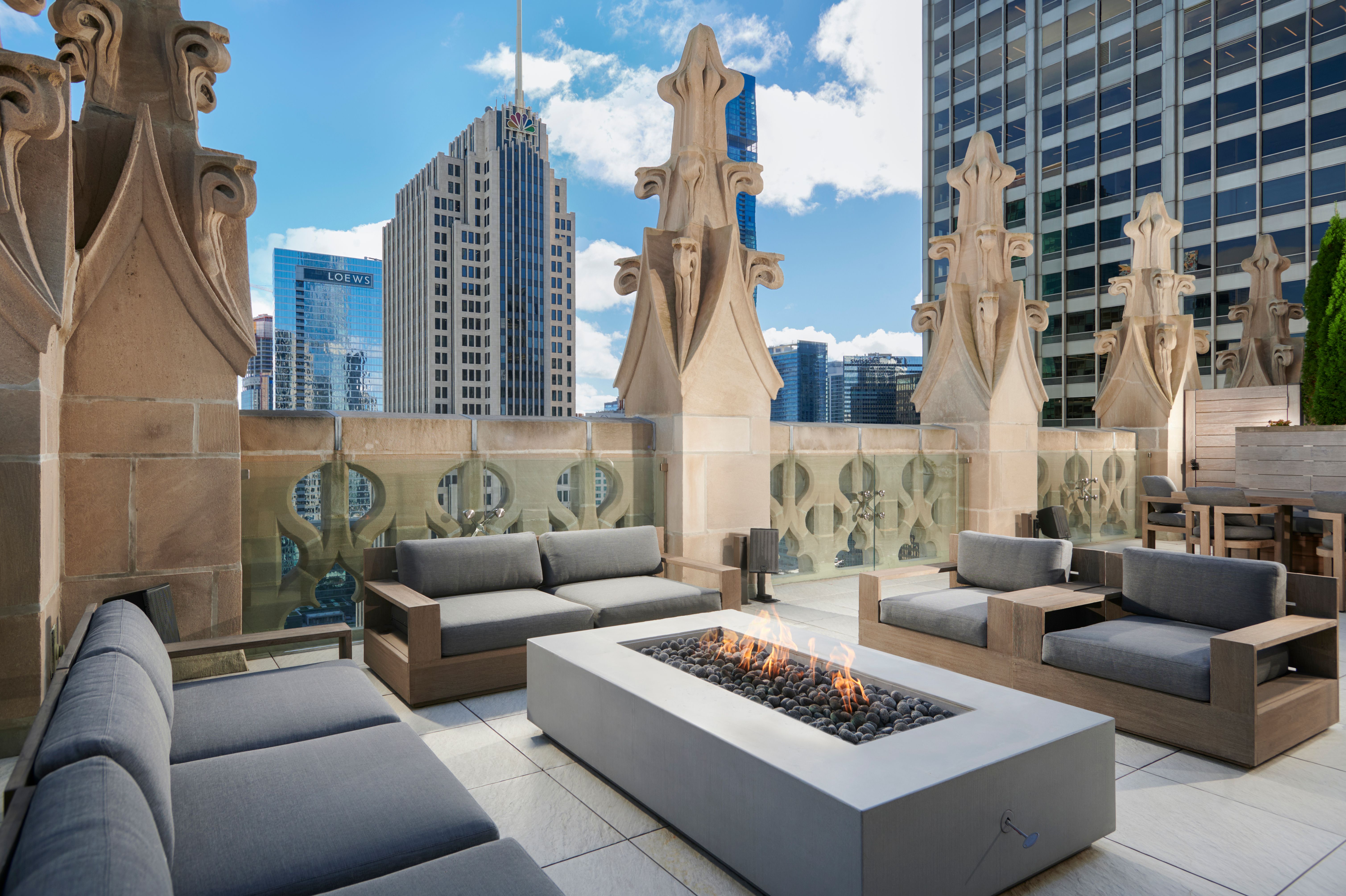 435 N Michigan Avenue Unit# 2203